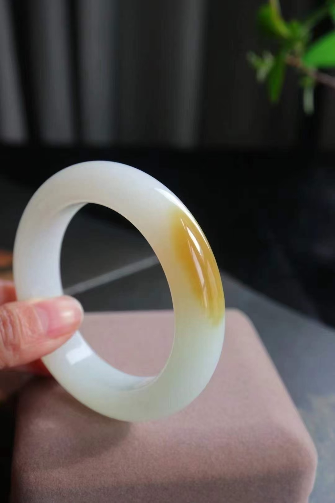 726725 55mm和田玉且末糖手鐲 (54-56)