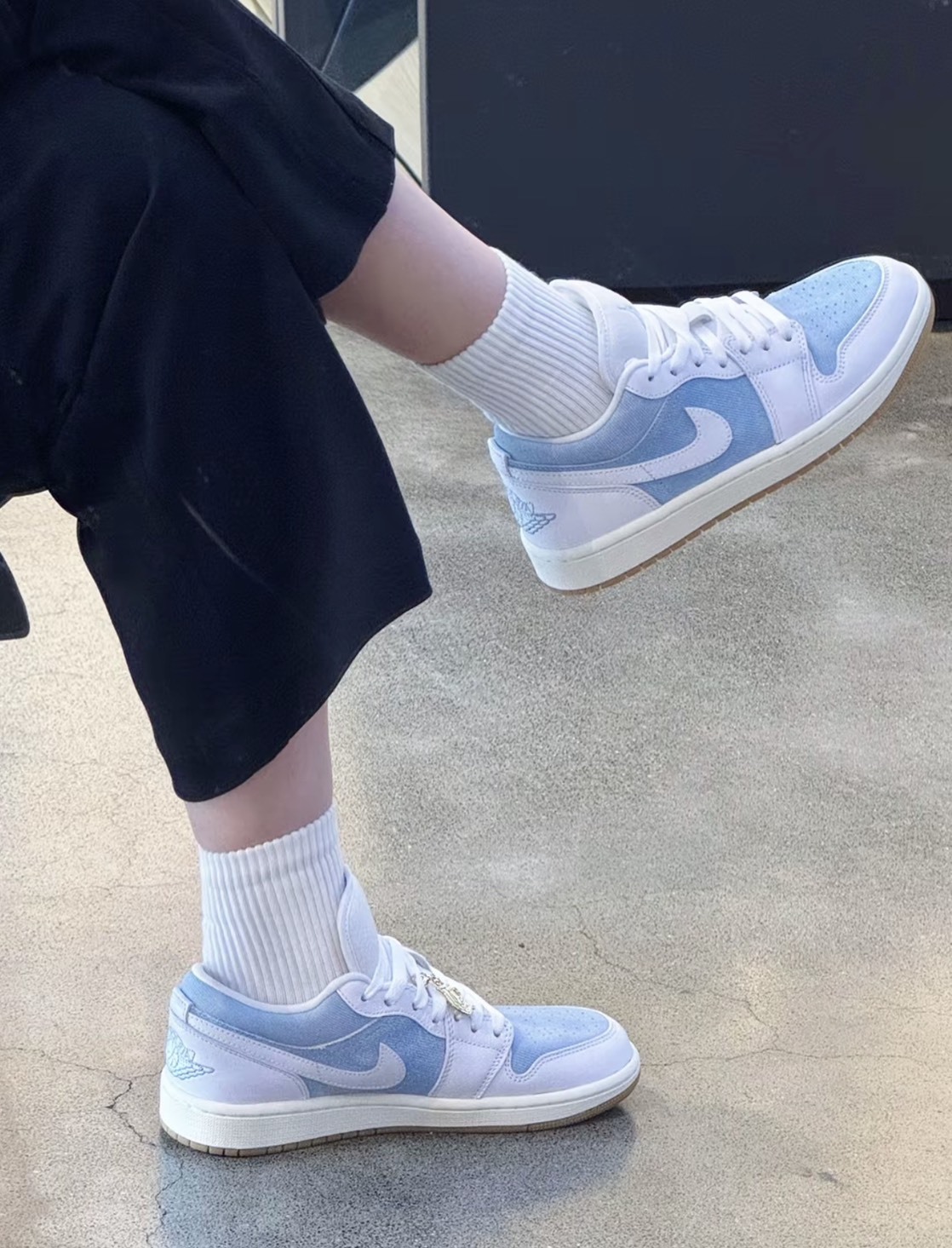NIKE W AIR JORDAN 1 LOW SE 'Worn Blue' 丹寧藍白 皮革 低筒