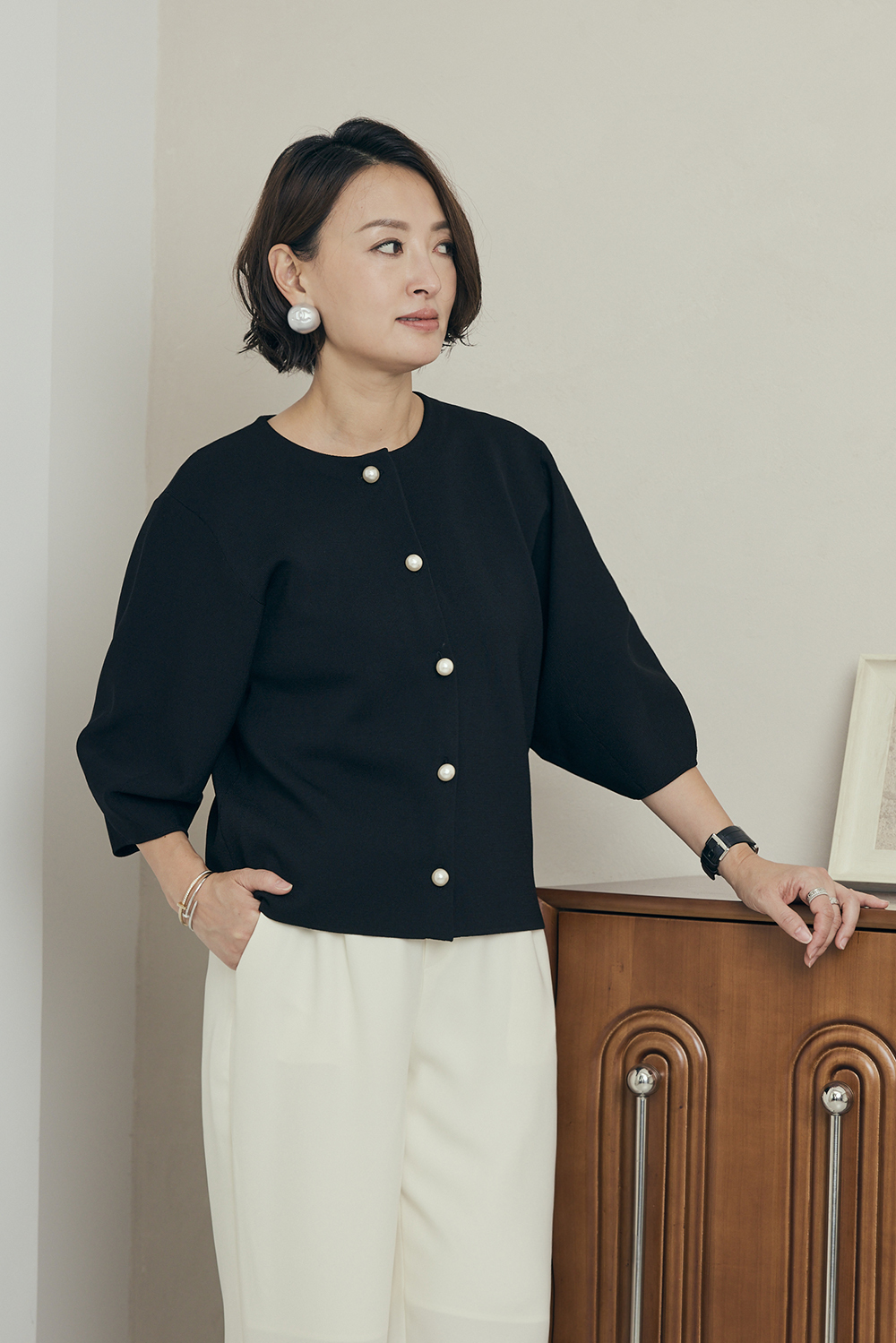 CH聯名系列-法式優雅珍珠七分袖針織-黑