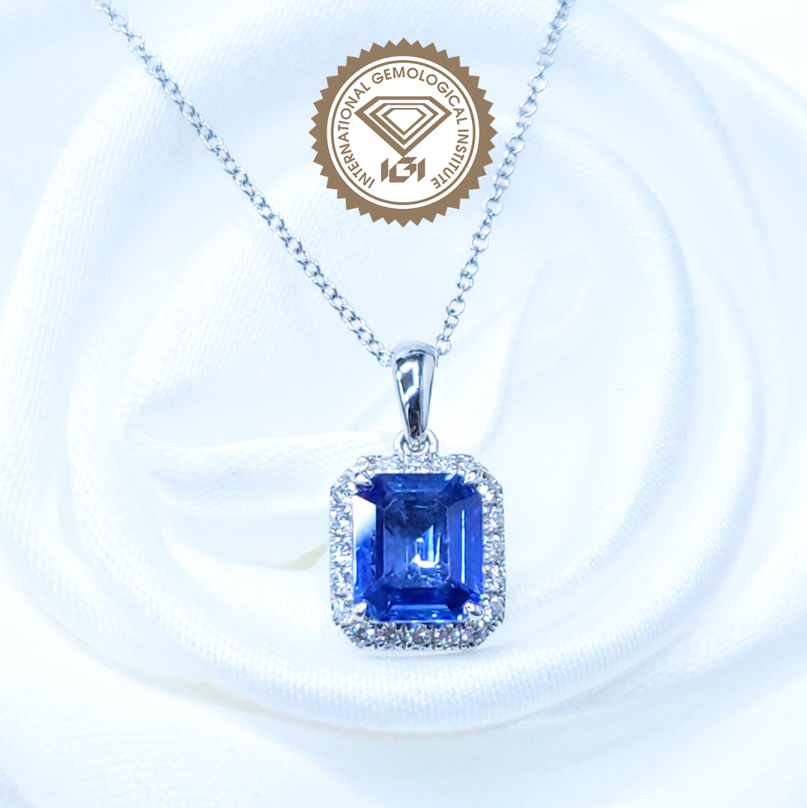 18K White Gold 1.14ct Sapphire and Diamond Pendent