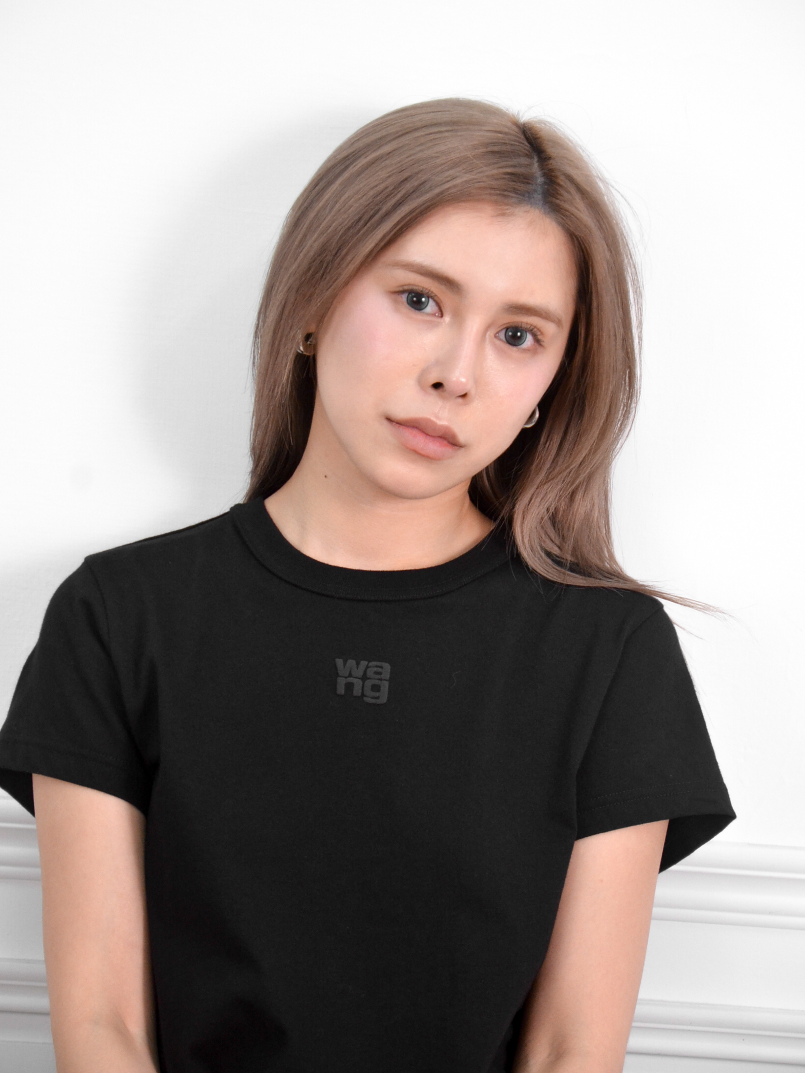 Alexander Wang 字樣短版短袖 黑/白【4CC3241521】