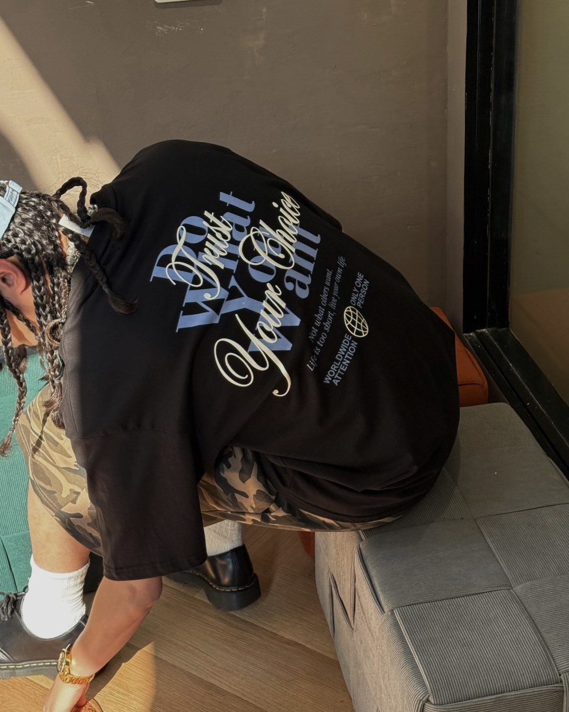 DO YOU WANT泡泡字體大背短踢