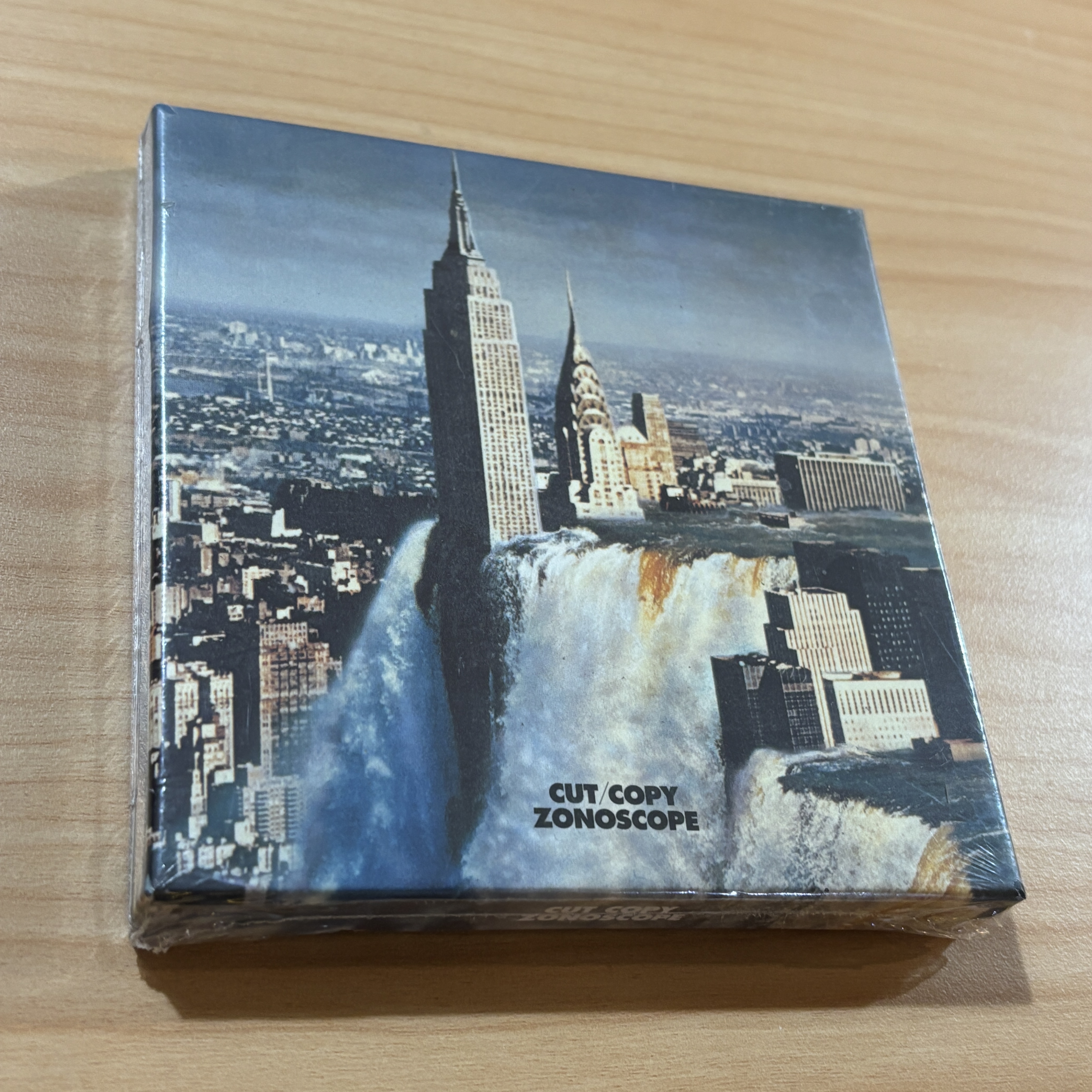 Cut Copy《Zonoscope》（限量CD+DVD盒裝）