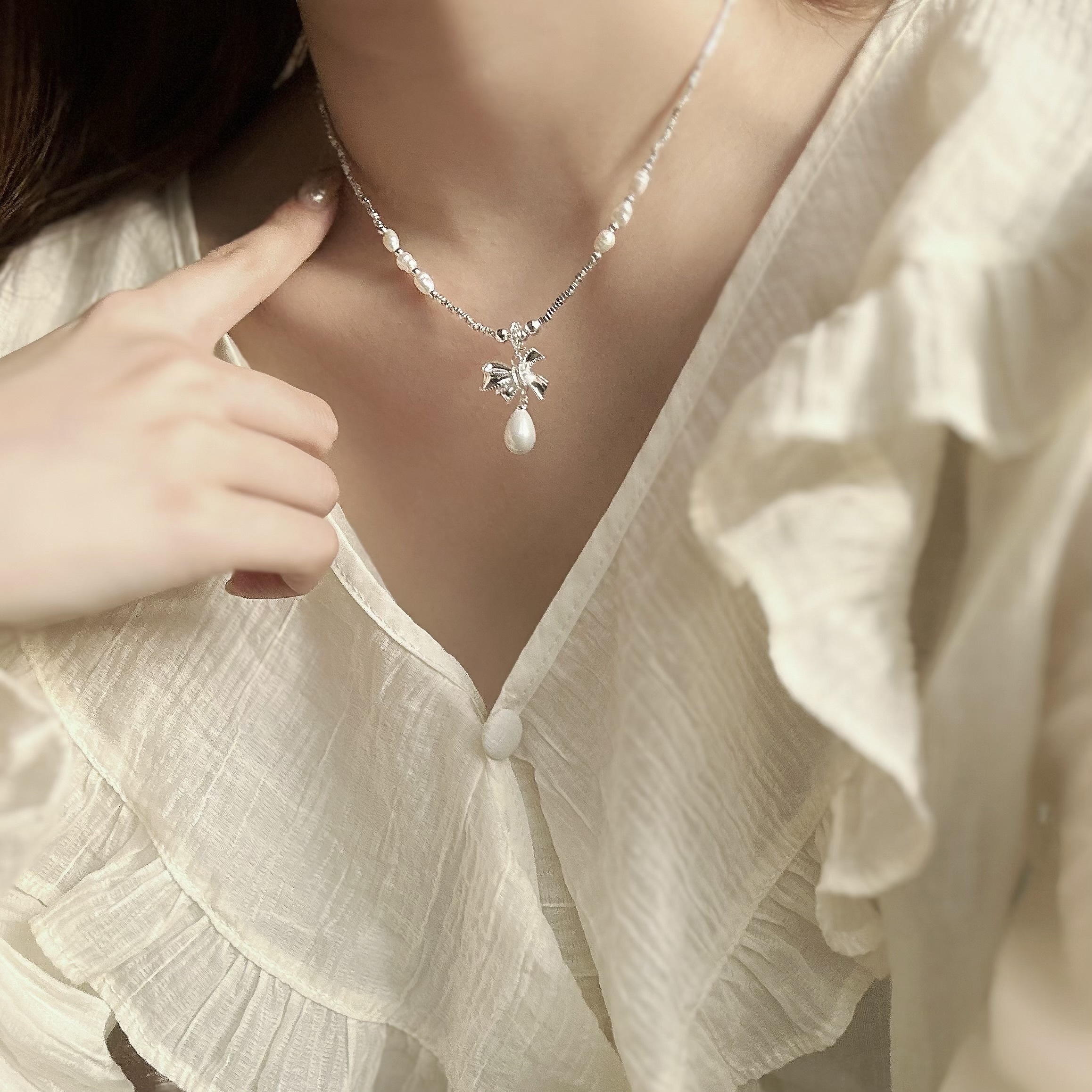 D52碎銀蝴蝶結珍珠頸鍊