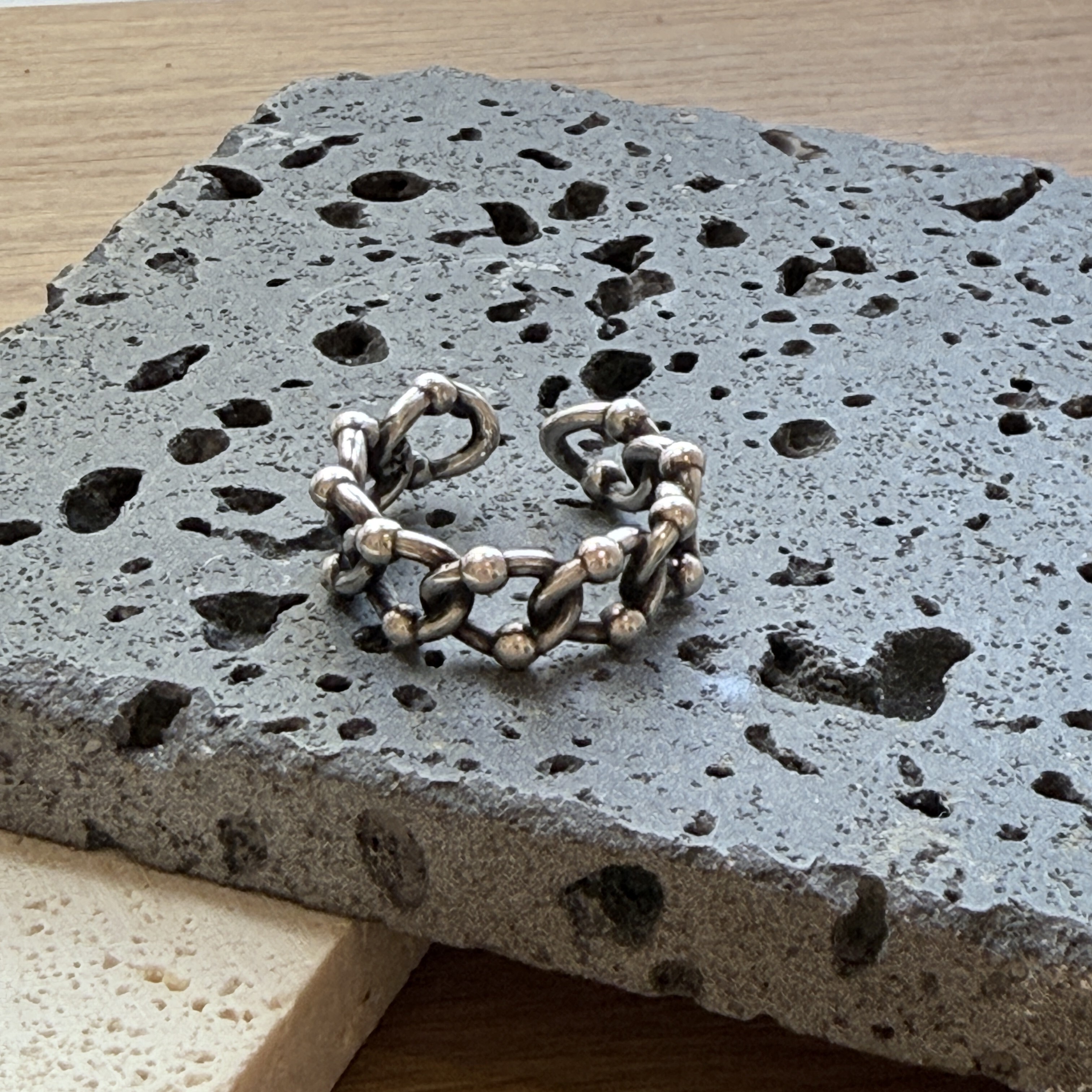 Industrial Style Chain Ring。Adjustable