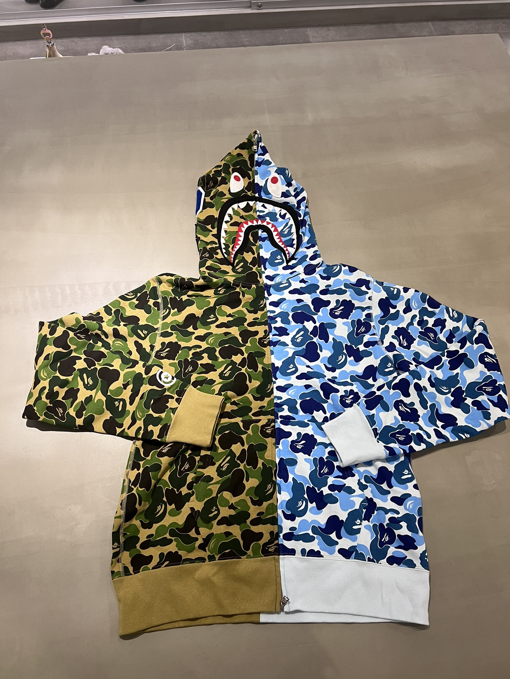BAPE雙色拼接外套