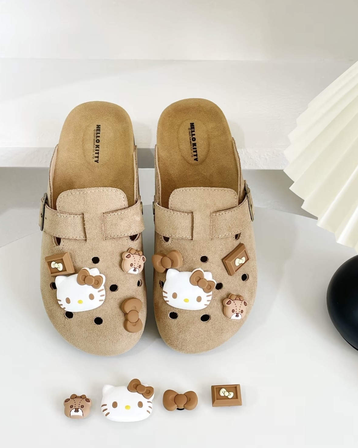 #代購 SANRIO HELLO KITTY 三麗鷗 勃肯洞洞鞋