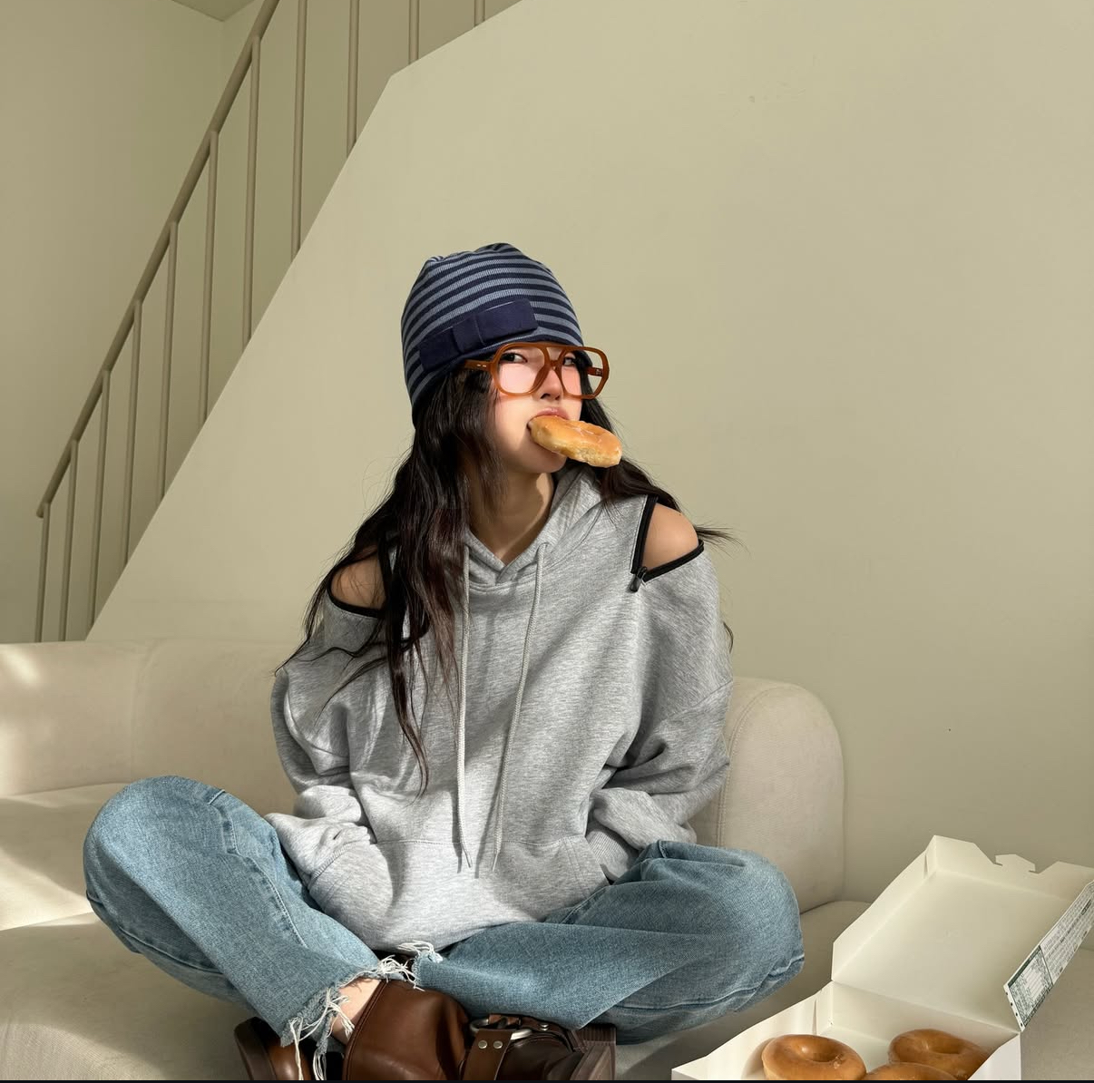 KR FREE MY SHOULDER HOODIE (3 COLORS)