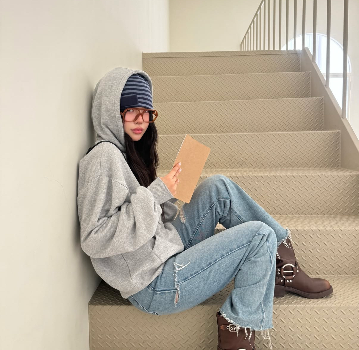 KR FREE MY SHOULDER HOODIE (3 COLORS)