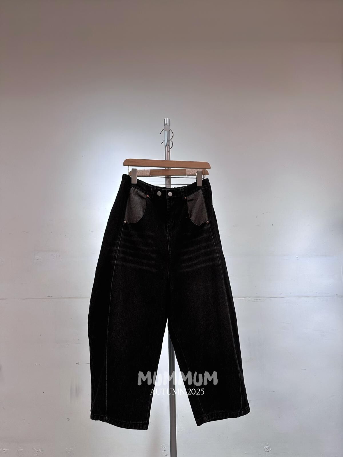 03542a/韓國秋季雙鈕調節經典褲型加獨特洗水牛仔褲28-39/46/34