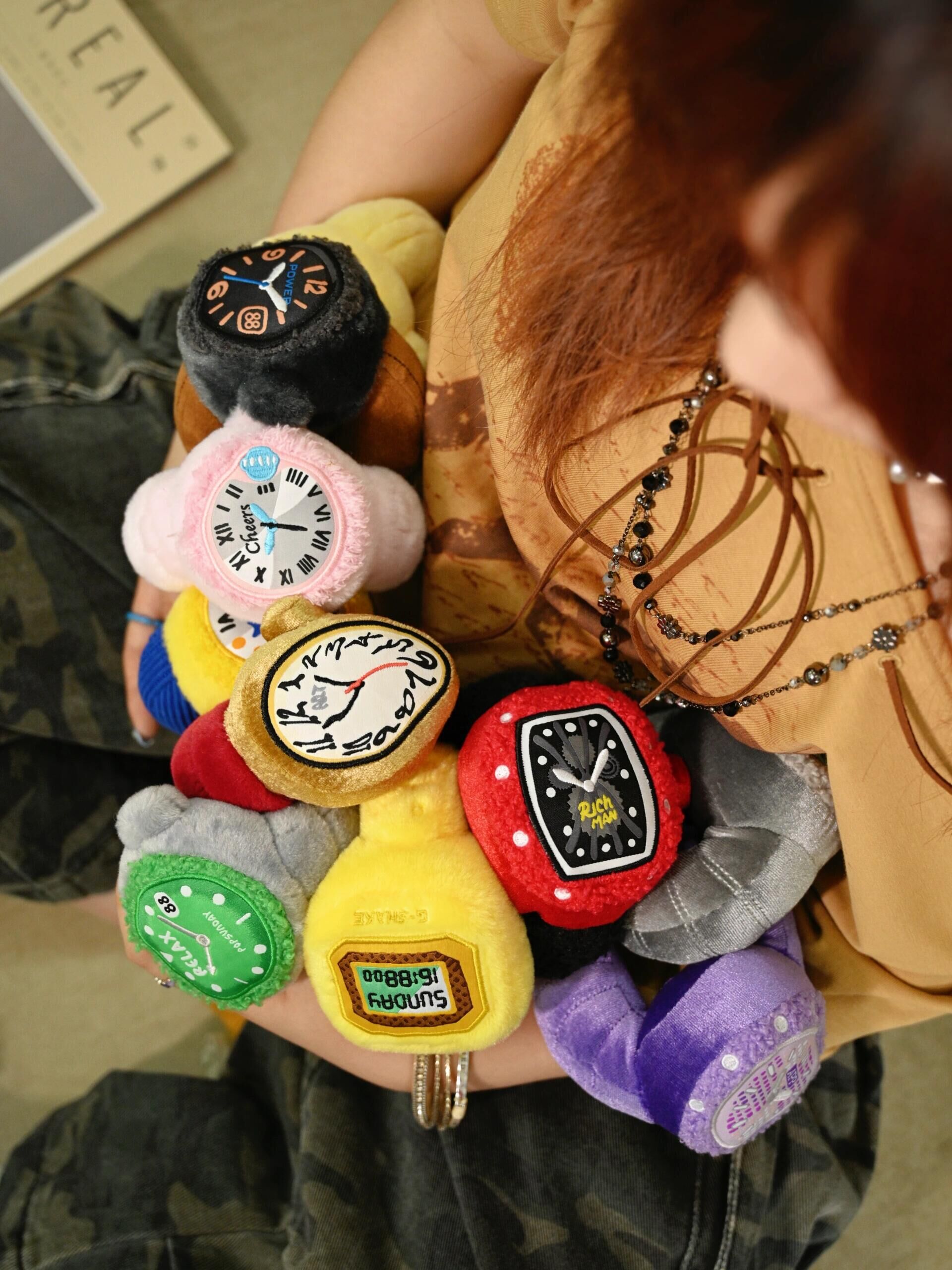 POP Sunday Relax Q版毛絨手錶 毛絨掛件 娃娃 手錶 盲盒 8+2款(任買兩件711免運)/預購