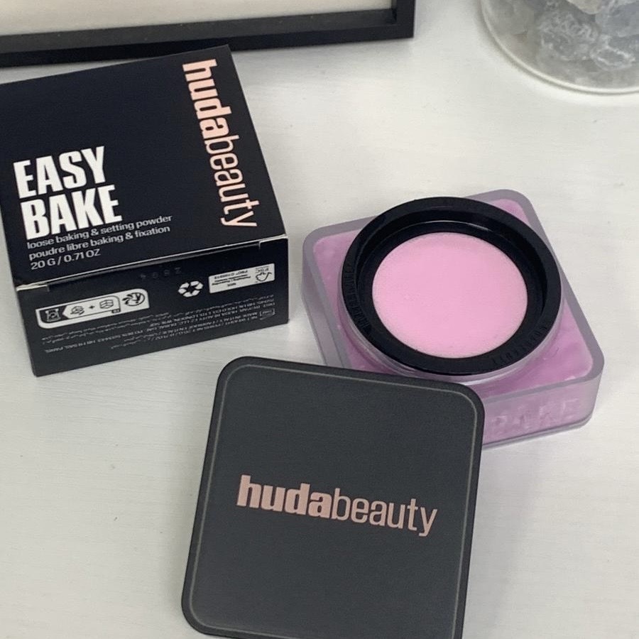 hudabeauty - Easy Bake Loose Baking & Setting Powder #ube birthday cake  20g
