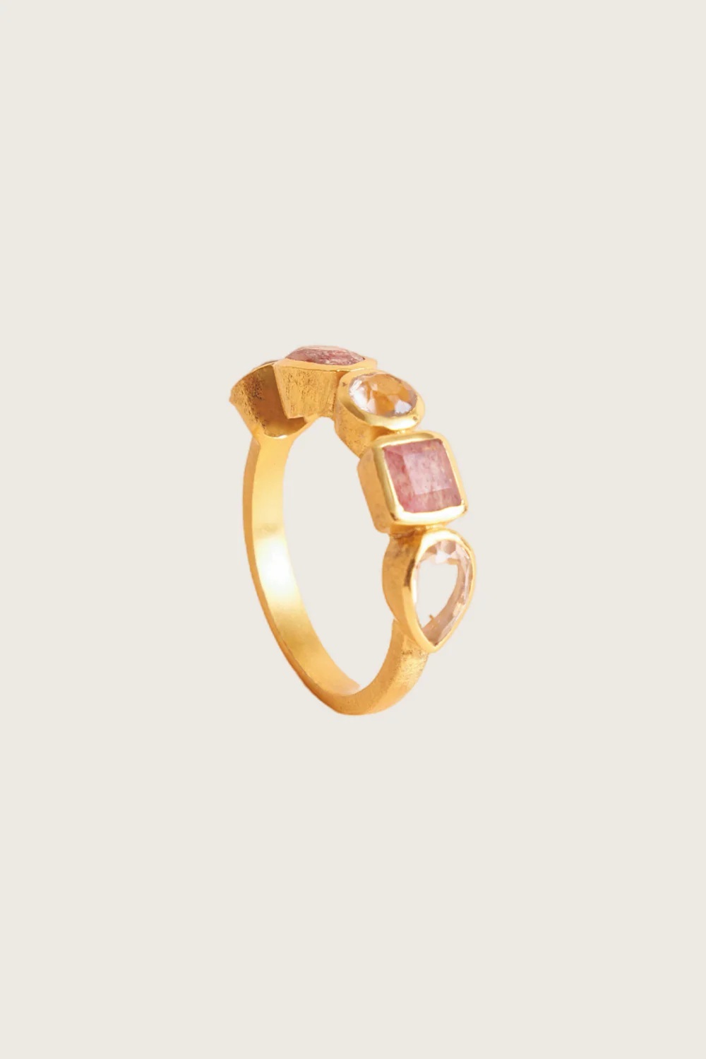 Shan Shan Ring Jasni - RG-S0116-09-6 (Morganite / Strawberry Quartz)