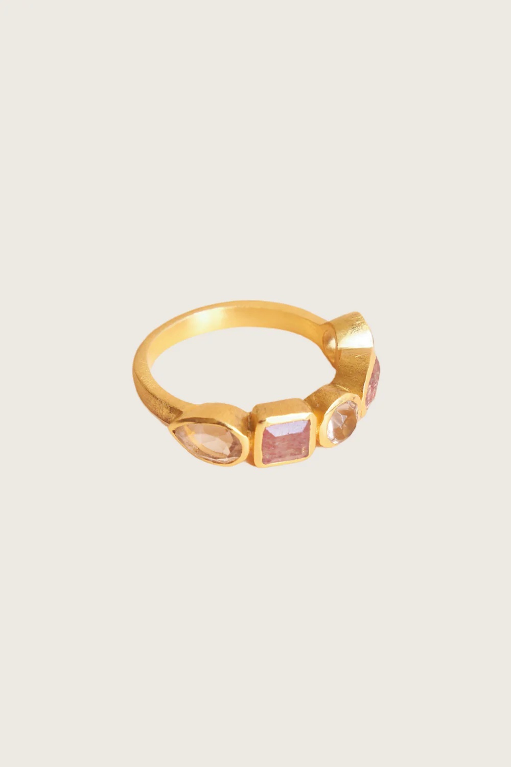 Shan Shan Ring Jasni - RG-S0116-09-6 (Morganite / Strawberry Quartz)