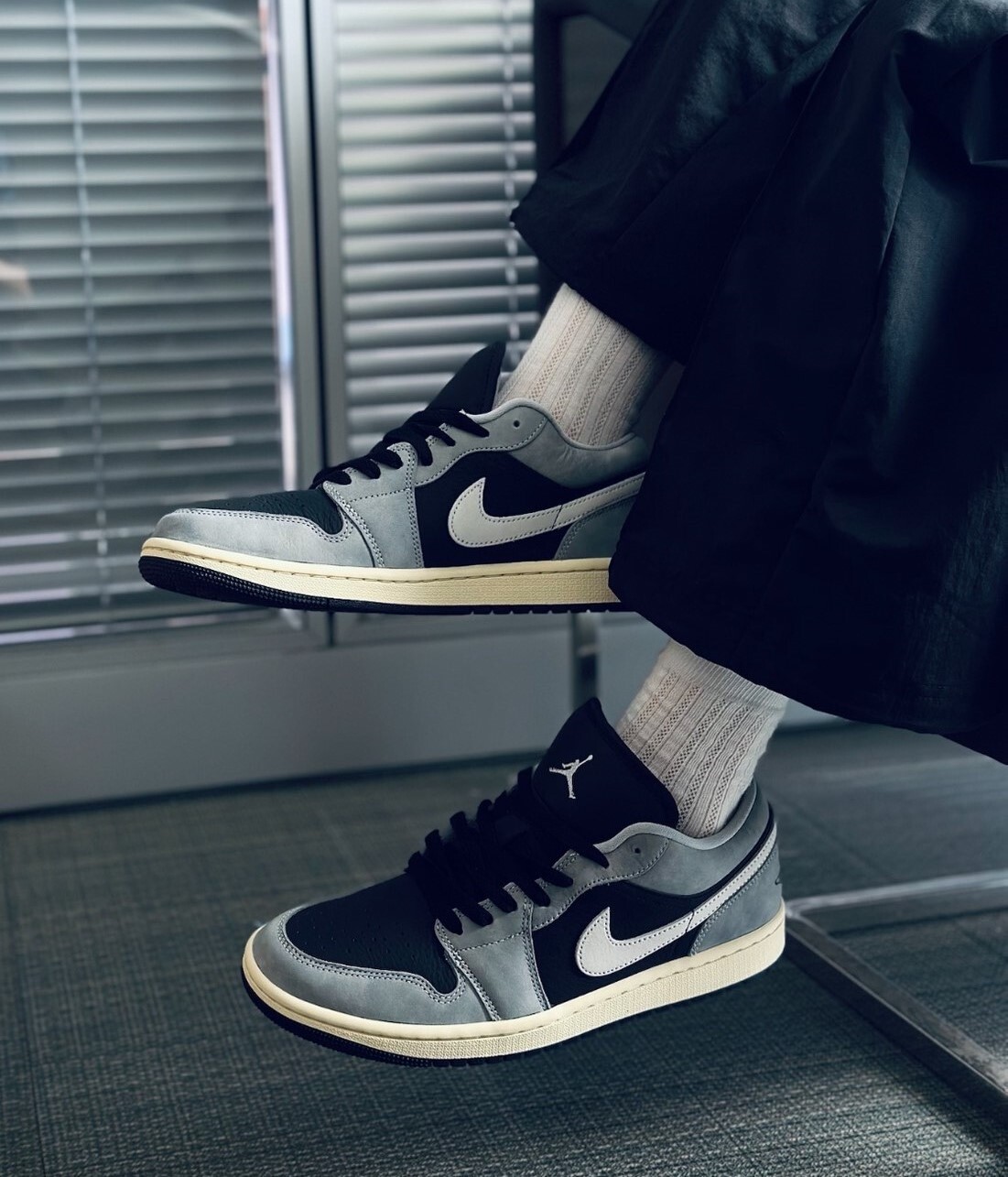 Air Jordan 1 Low Light Smoke Grey 煙灰黑 HQ2010-012