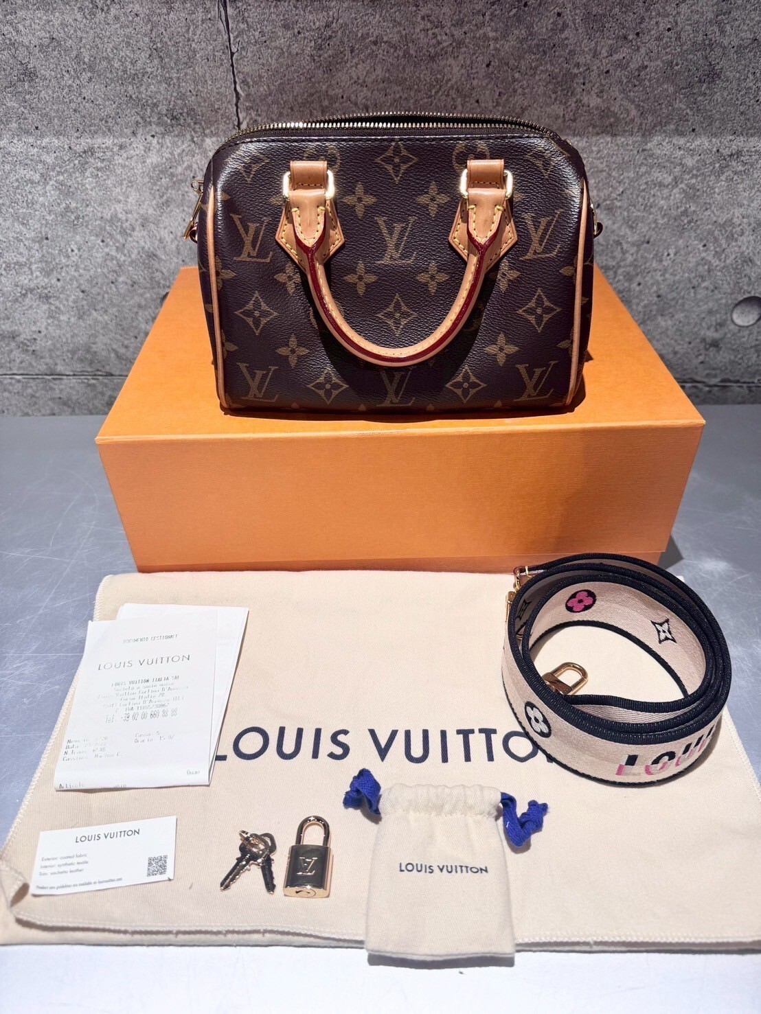 二手美品 LV speedy 20 經典老花包 新款粗背帶