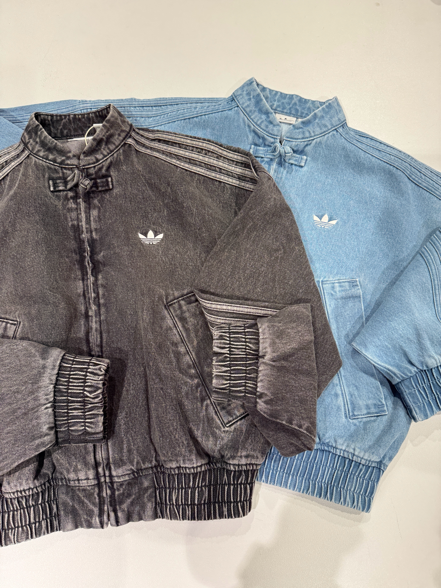 代購-adidas originals CTT CHINESE TT 蛇年限定 中式寬鬆 長袖夾克 外套 牛仔黑/藍