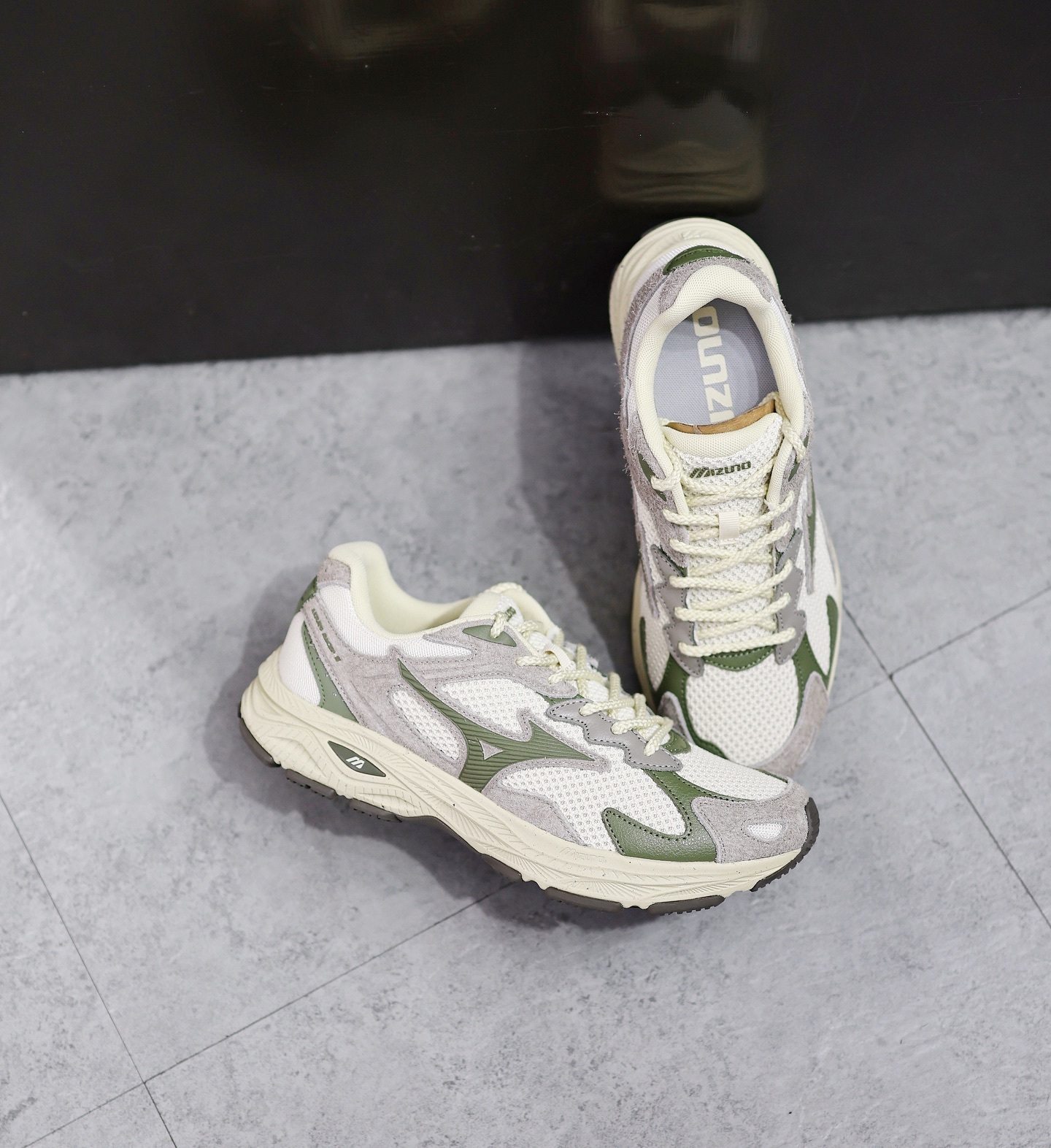 Mizuno Racer S TAN Green  灰沙米白綠 D1GH223520