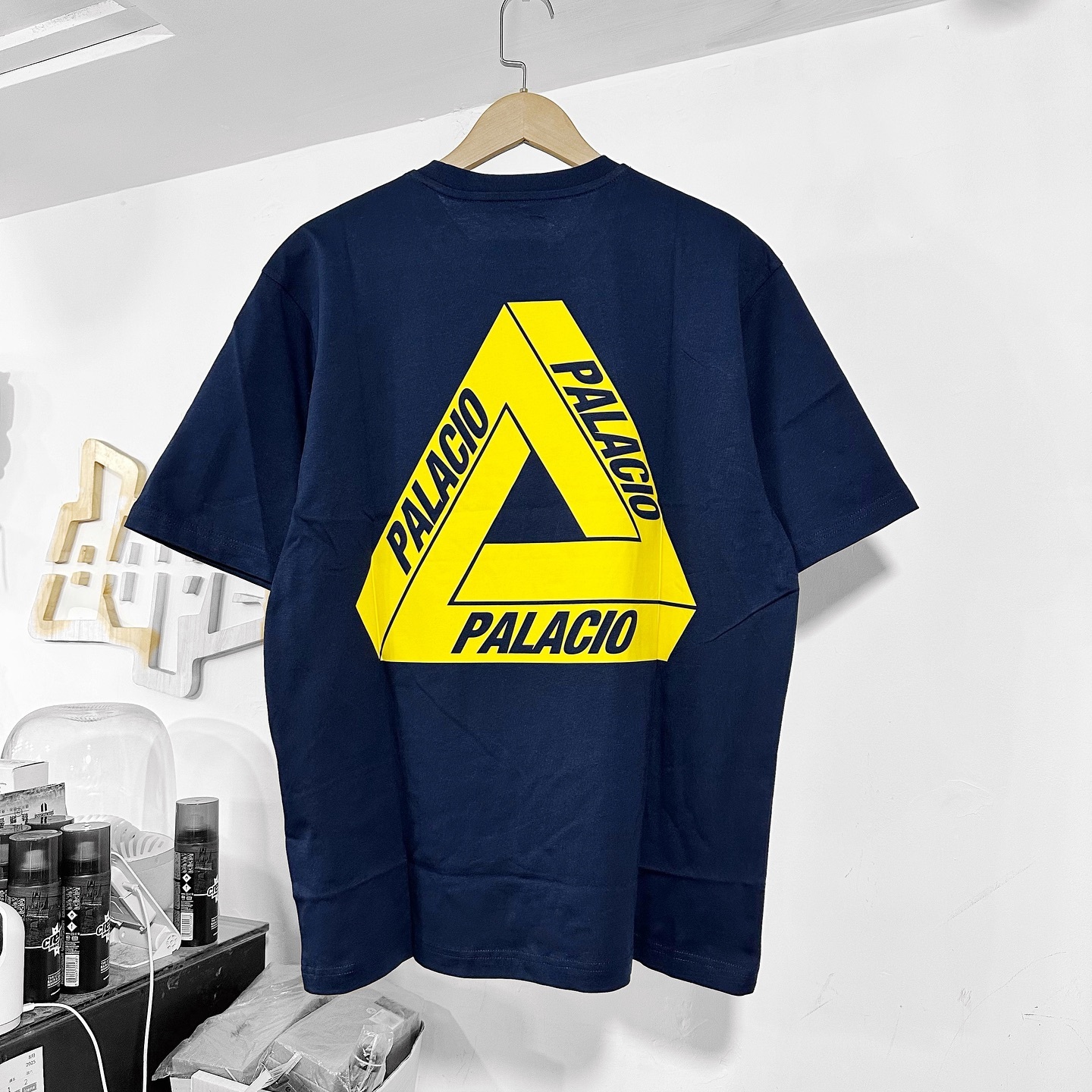 PALACE  Tri Lingual T-Shirt Navy
