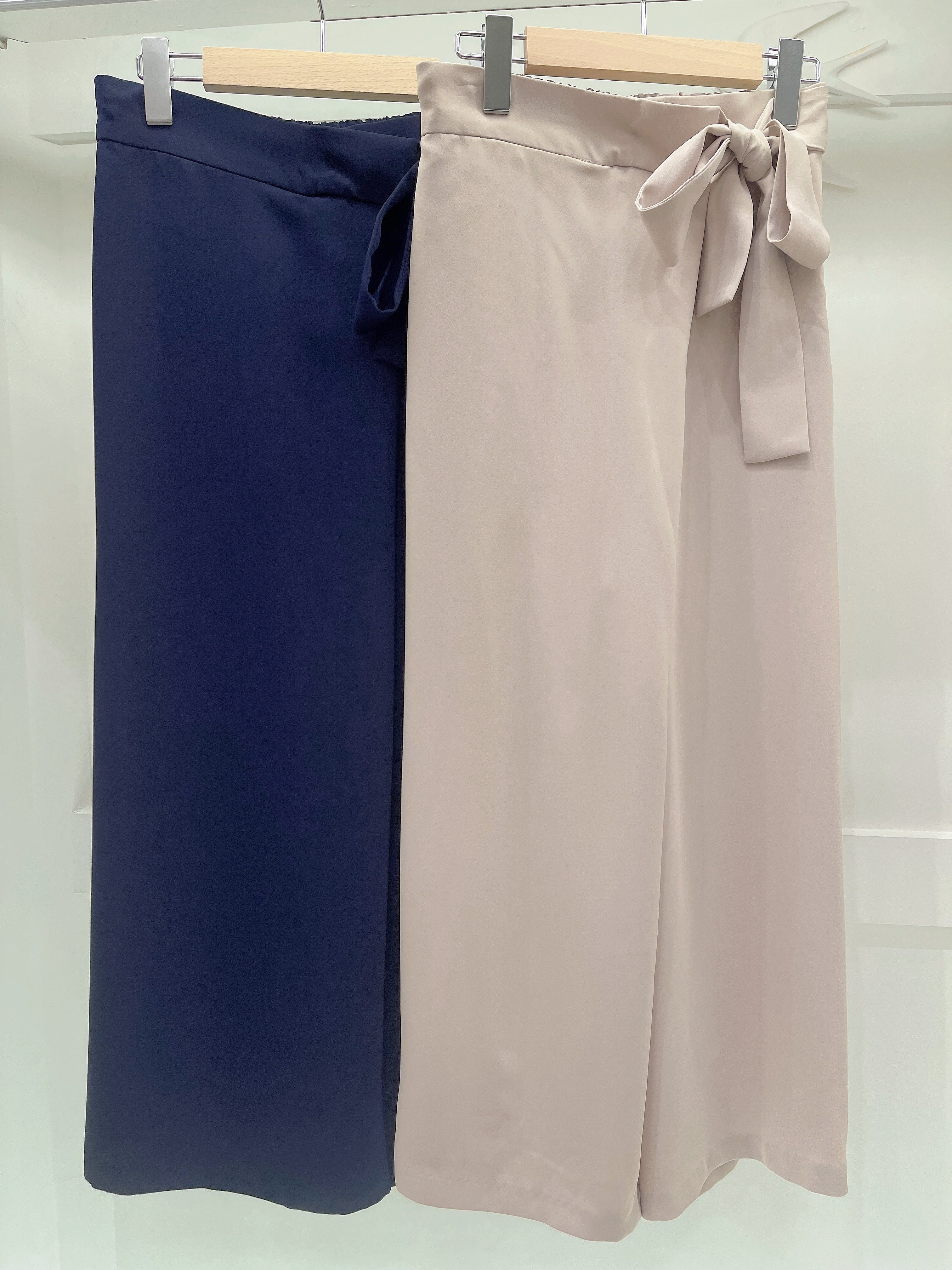 側打蝴蝶結寬褲