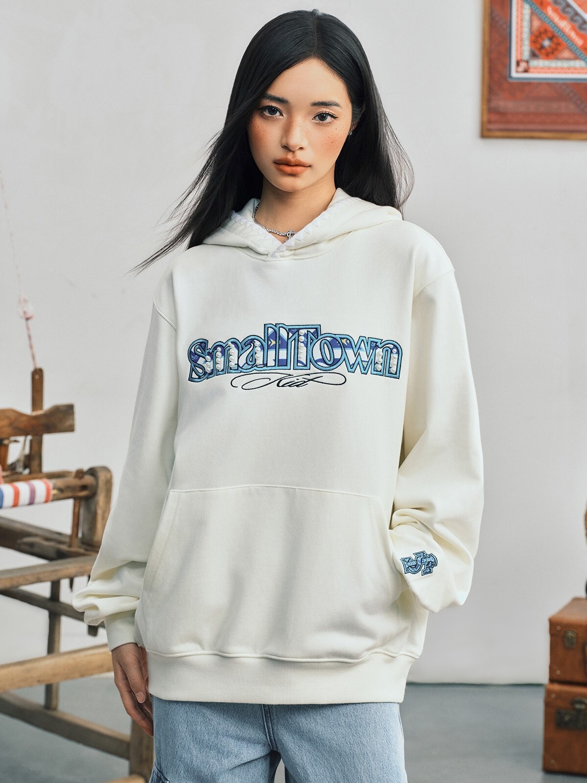 STK SmallTownKid  西蘭卡普紋樣 珍珠貼布Logo 帽T