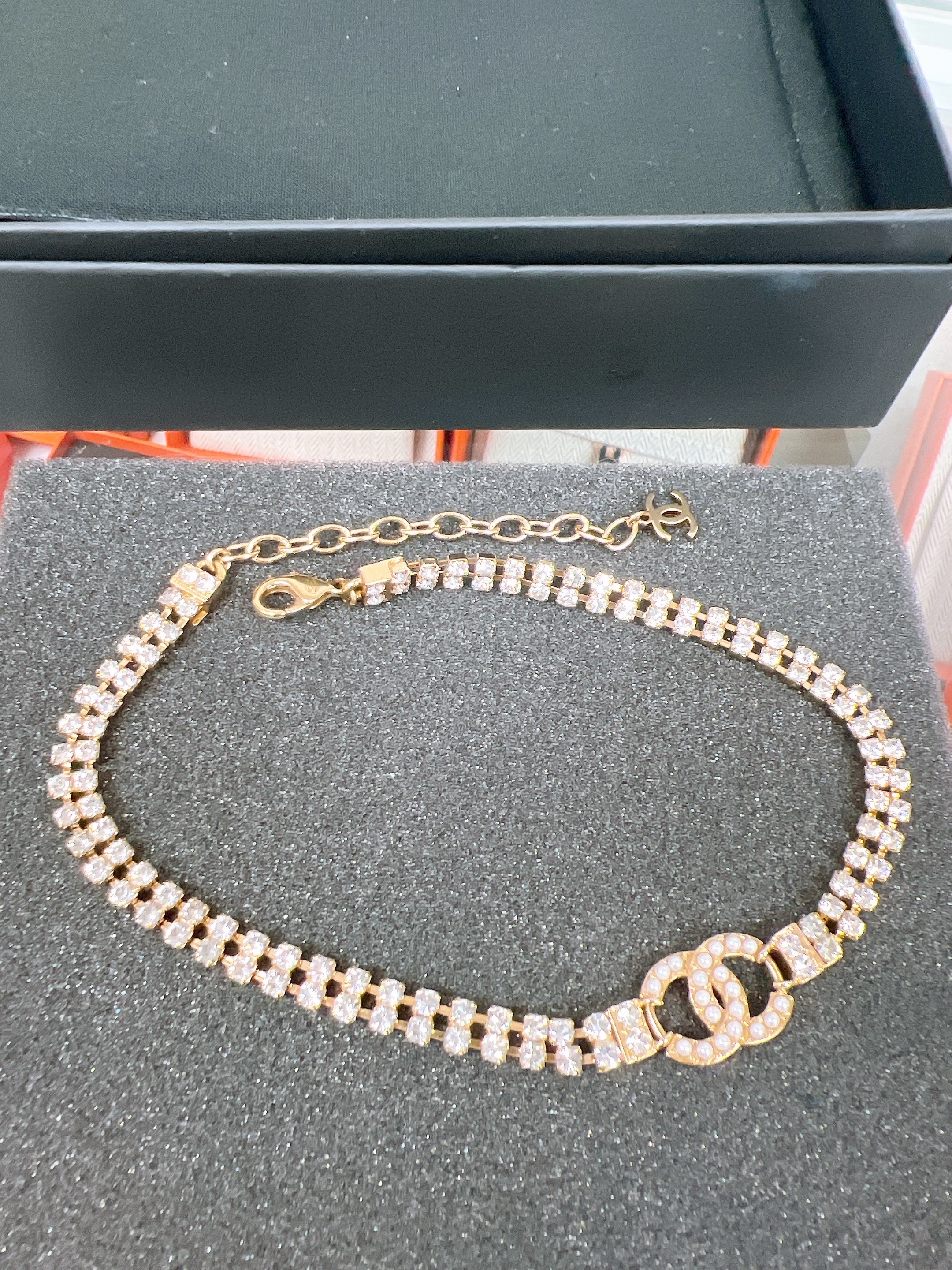 Chanel 21v crystal choker/ short necklace