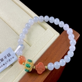 C011 翡翠（A货）白月光圆珠带银镀金配饰手串