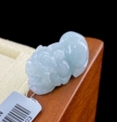 C054 翡翠（A货）晴底貔貅吊坠