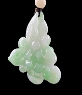 C103 翡翠（A货）白底青带阳绿莲花吊坠