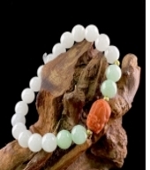 C145 翡翠（A货）白月光双彩带南红貔貅手串一条