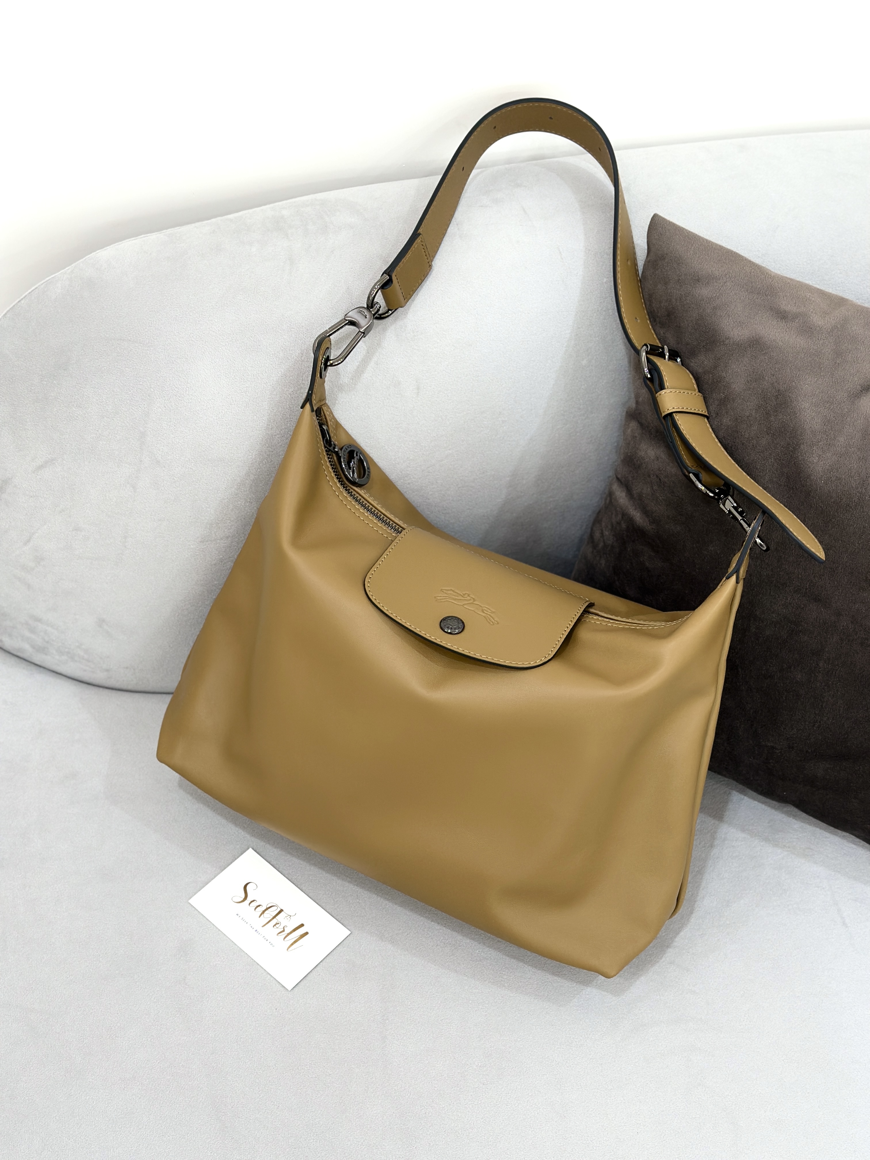 LONGCHAMP Xtra Hobo M