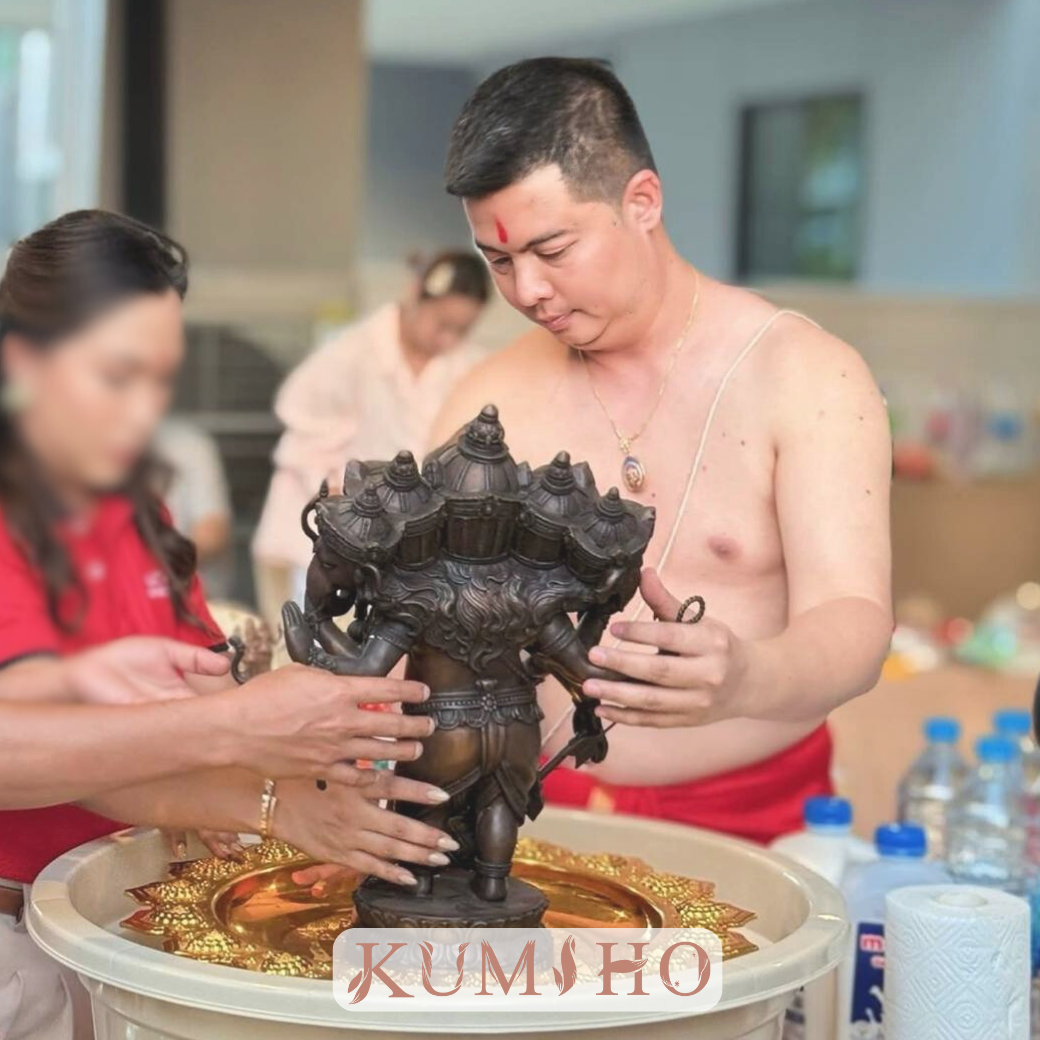本次象神坐騎法會由擁有超過20年儀式資歷，由印度僧王親自受戒的婆羅門正統主法者Ajarn Mick親自主持。