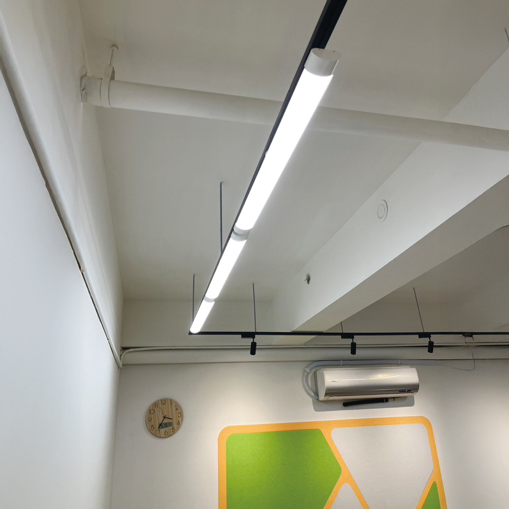 廣角軌道燈 2呎18W  /  3呎36W