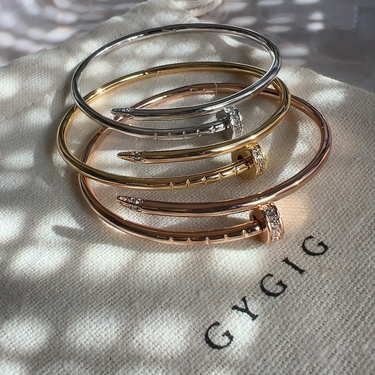 18k”ct經典細款頭尾鑽釘子高奢定製手鐲