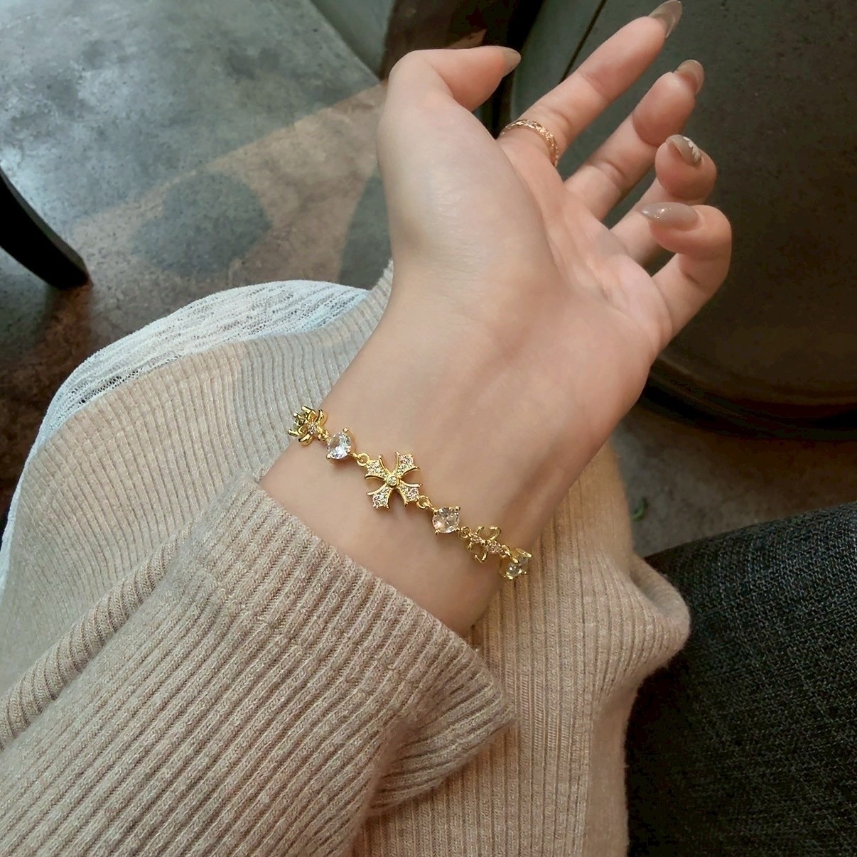 Gy低奢十字鑽chrome Heart”金銀鑽點綴一體式手鍊