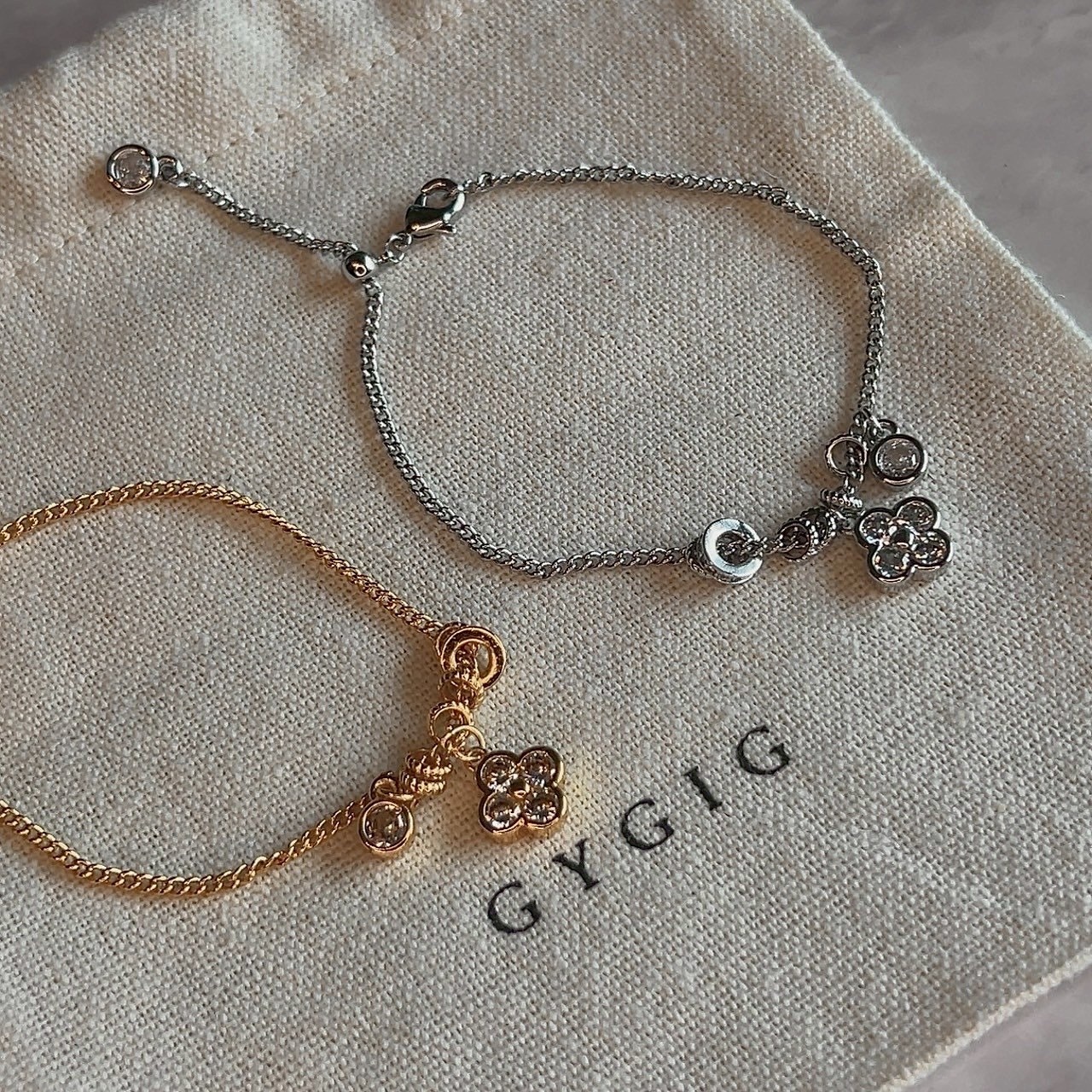 Gy垂墜金銀鑽小環四葉草”圓鑽重磅手鍊系列