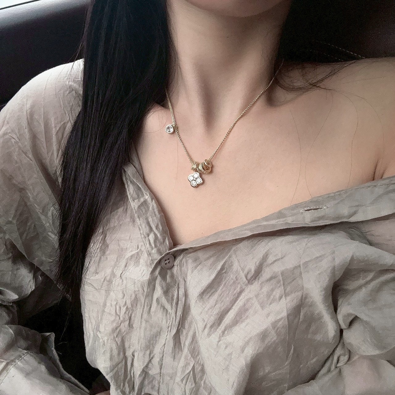 Gy垂墜金鑽多環小墜四葉草”圓鑽重磅項鍊/現貨2