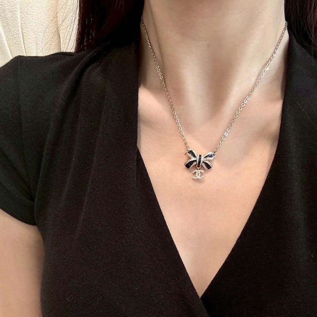 18k”香奶奶25b黑金琺瑯鑽蝴蝶結’高奢定製項鍊系列