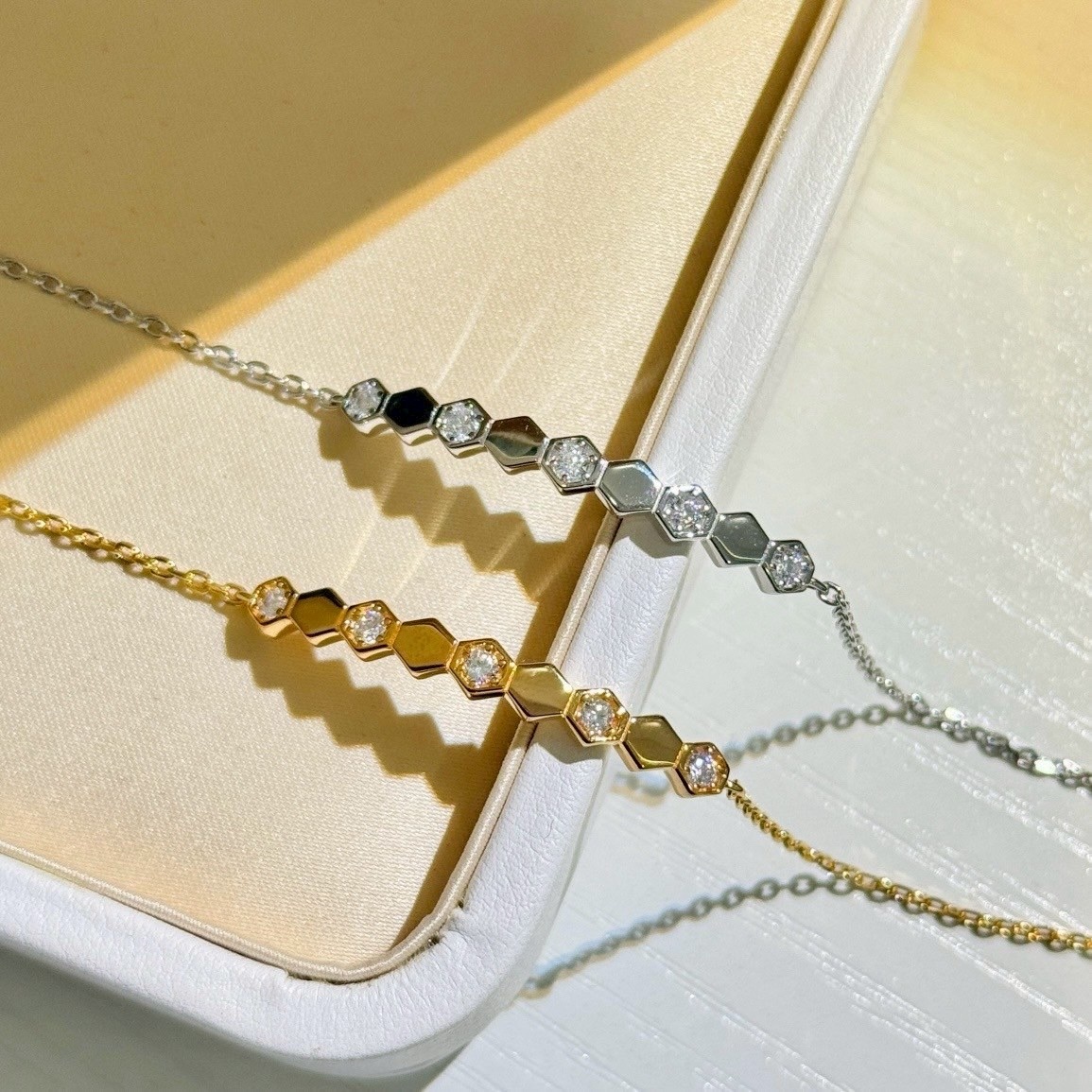 cm”18k bee my love經典蜂巢半鑽高奢定製手鍊