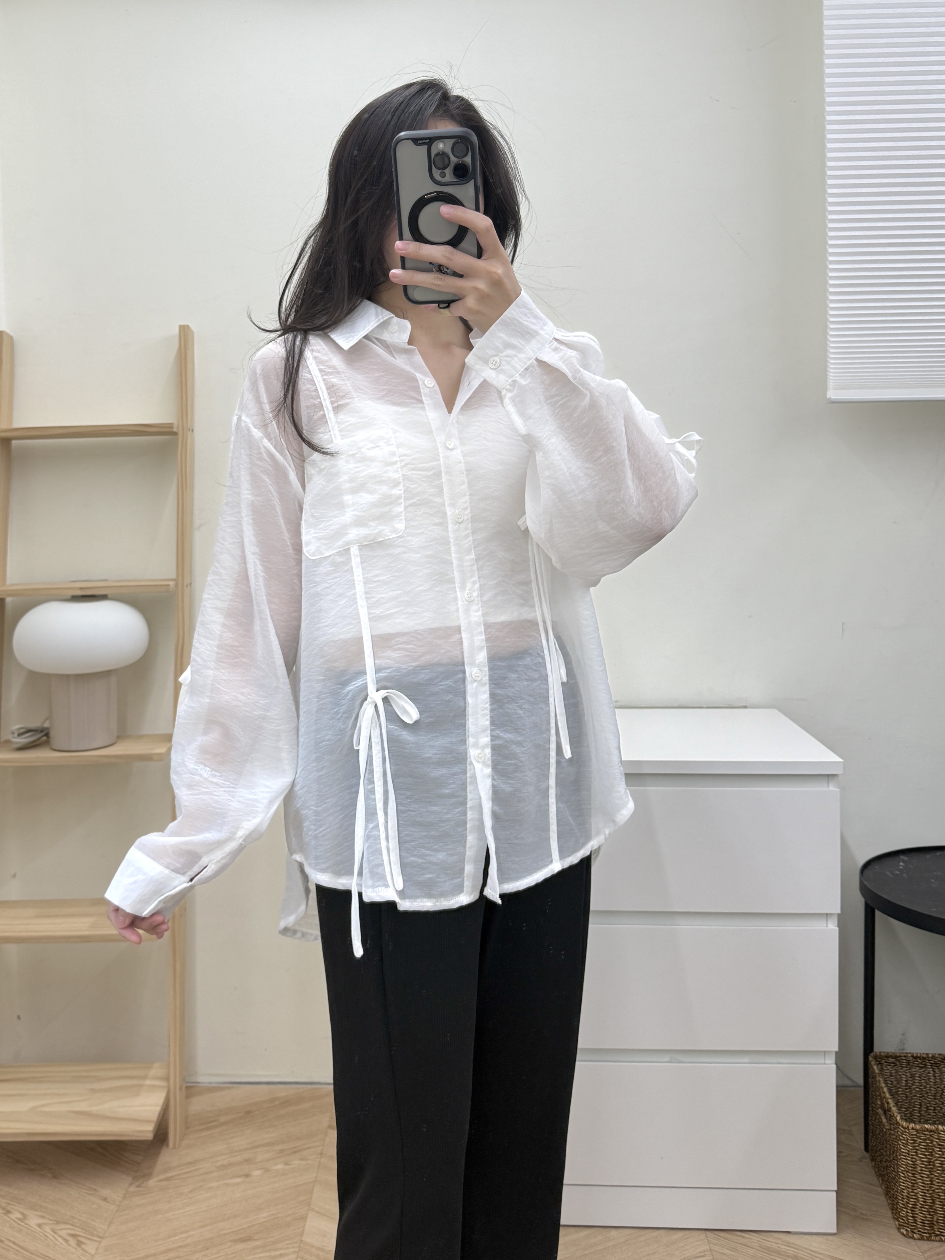 多綁帶蝴蝶結襯衫