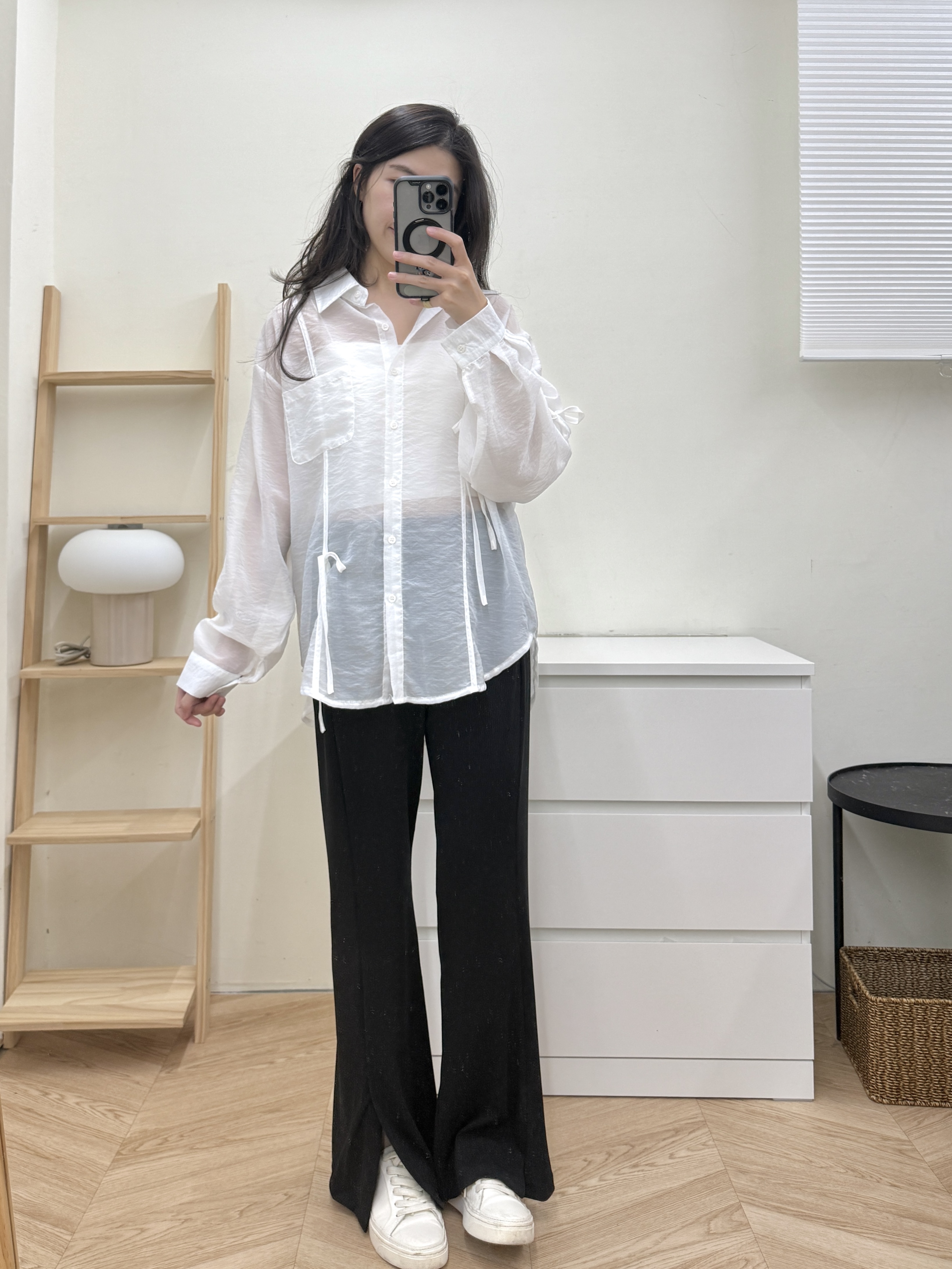 多綁帶蝴蝶結襯衫