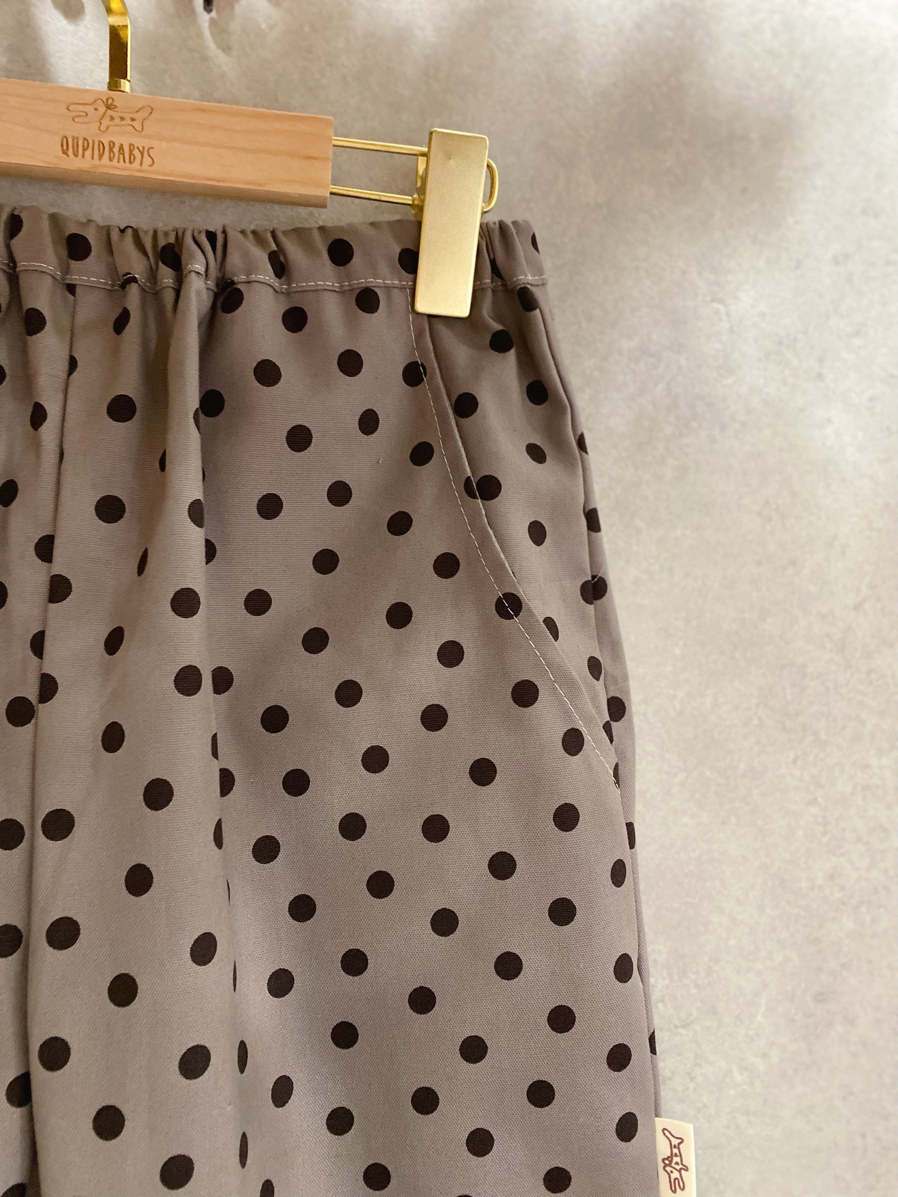 深灰底珍珠 口袋長褲（140）