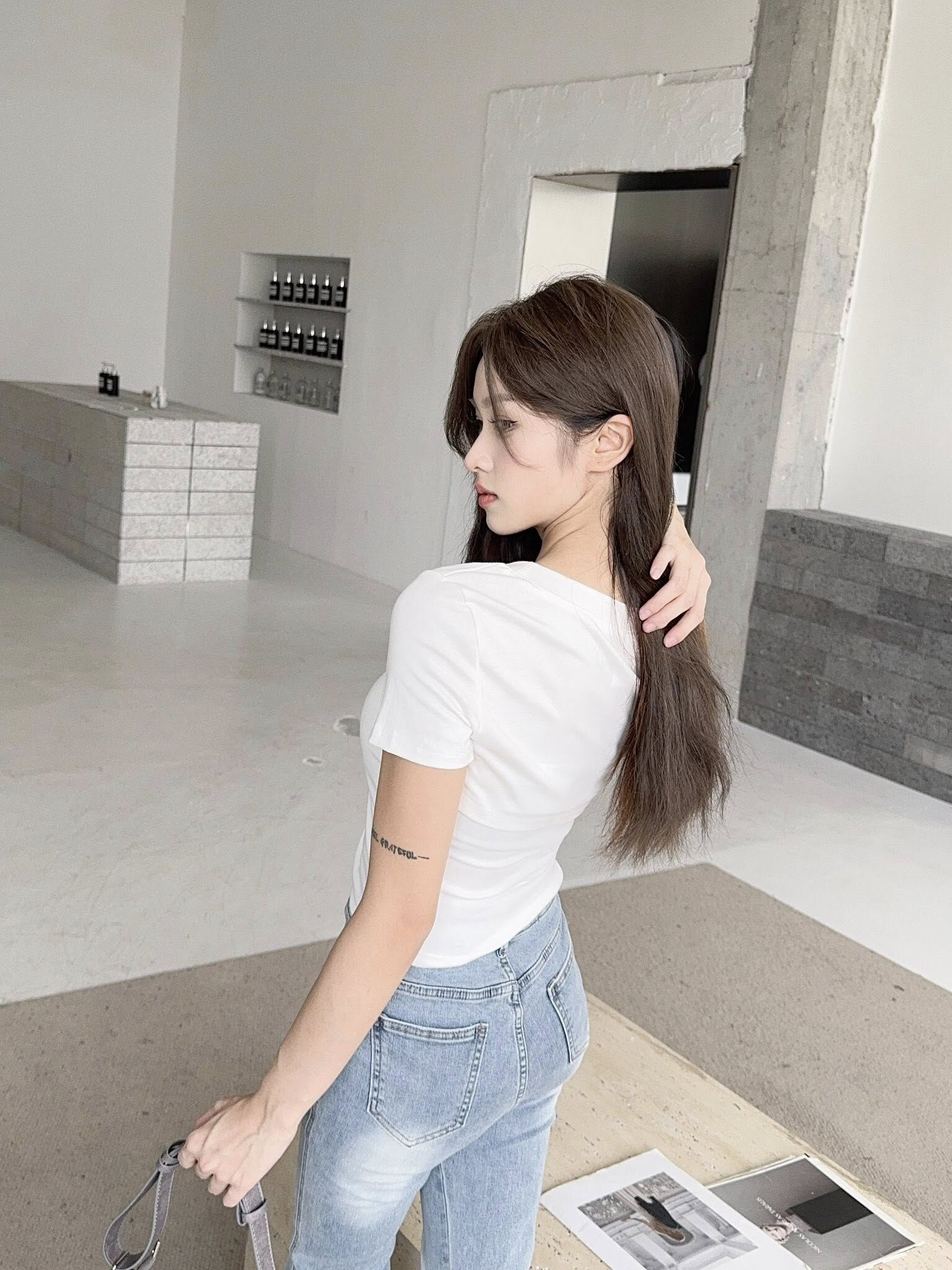 辣感美胸抽繩上衣