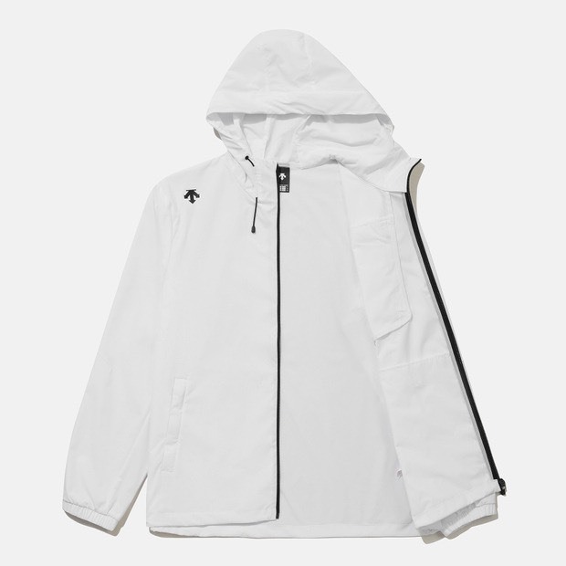 DESCENTE 迪桑特 經典 小LOGO款 尼龍風衣外套  - 白色 (秋冬早鳥優惠預購)