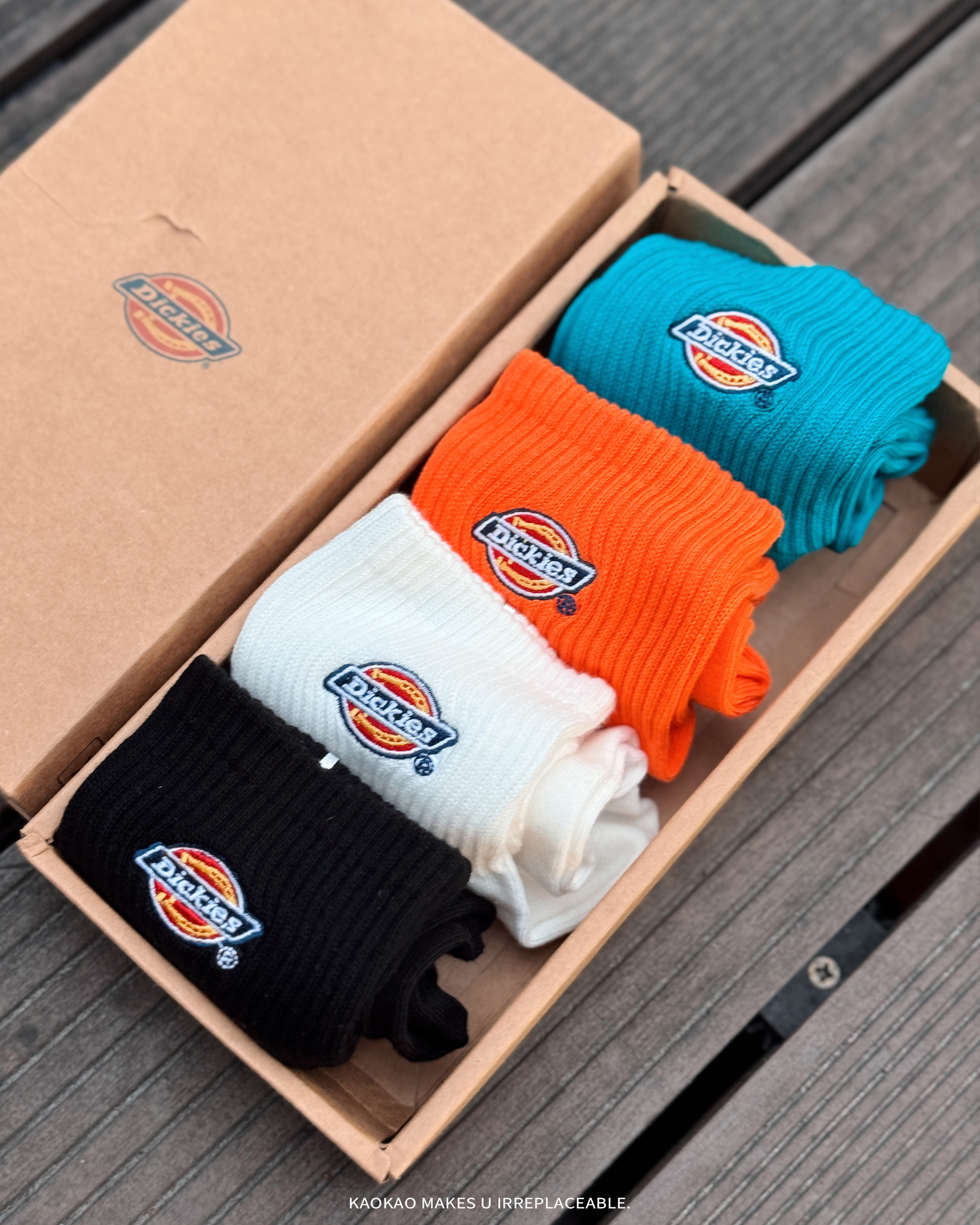 代購-Dickies 刺繡logo 吸汗透氣防臭 中筒襪 男女同款【D243UJ192】