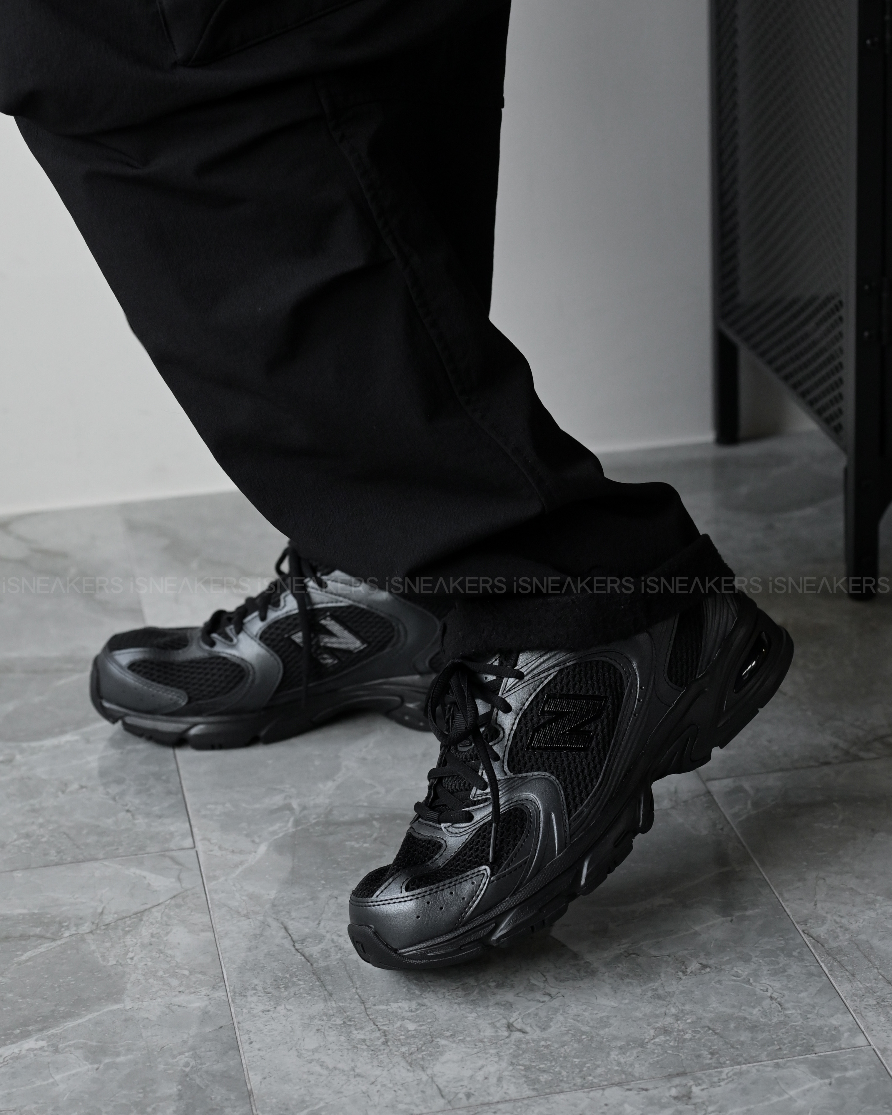 iSNEAKERS｜New Balance 530 "Black Dark Grey" 黑灰 MR530PB