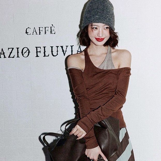 不對稱配色繞脖露肩造型長袖上衣-S-M / 4色 (Elegant & Love)