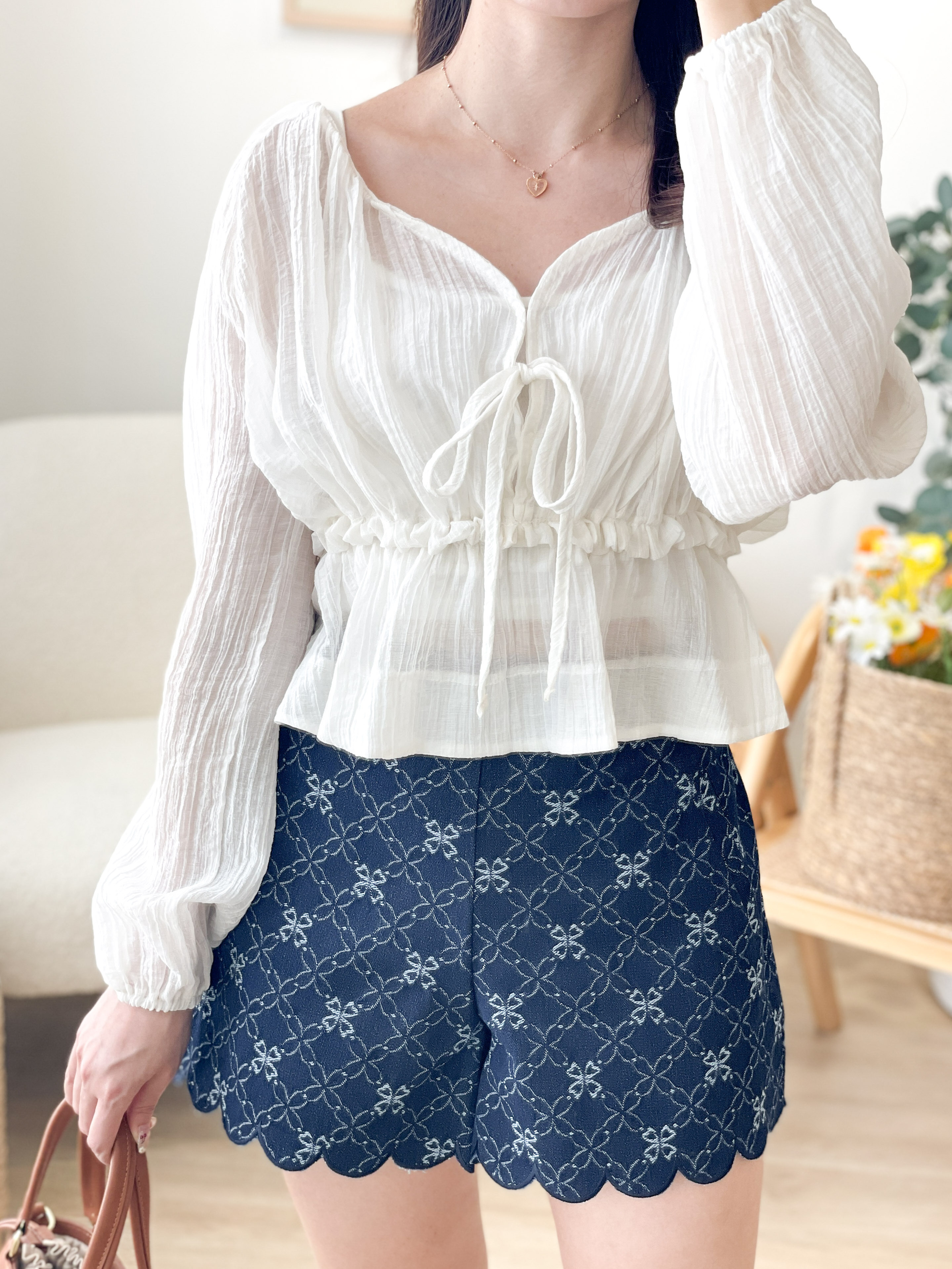 T1363 Airy-fairy Long Sleeves Top