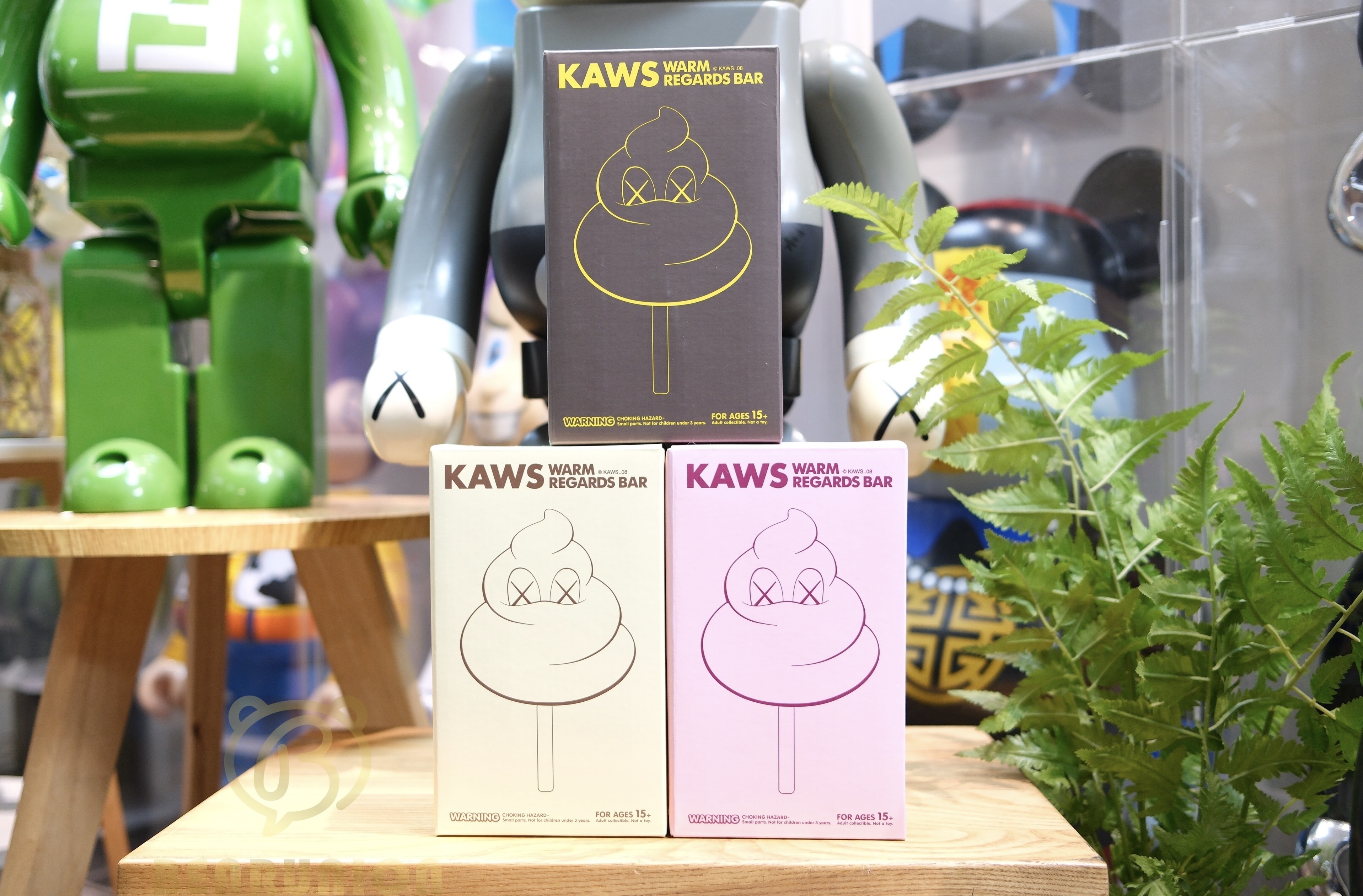🥇現貨🥇KAWS Warm Regards Bar Vinyl Figure SET OF 3