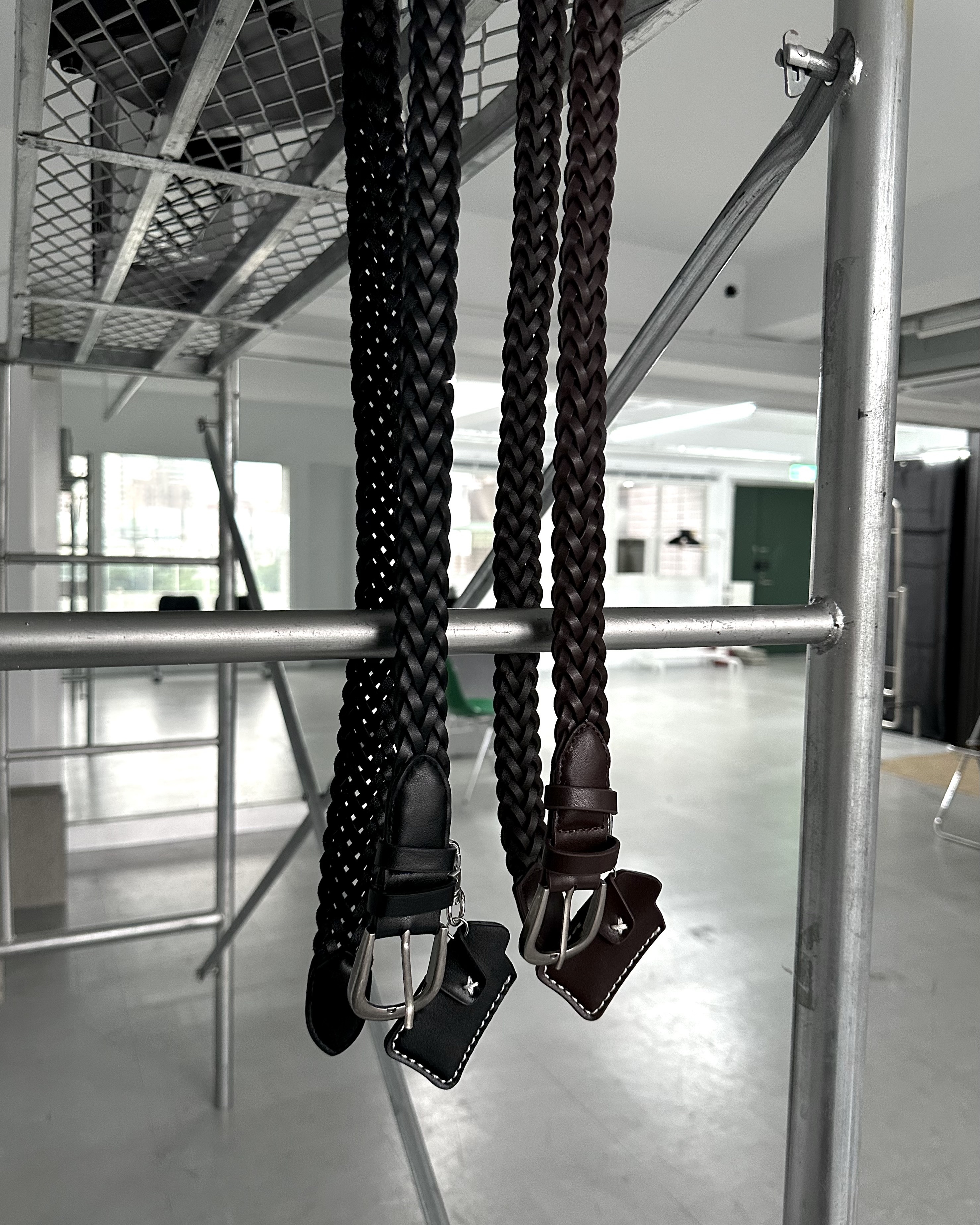 𝐇·𝐓·𝐒 韓國 編織皮革 織帶 吊飾套 霧面金屬 復古 腰帶 皮帶